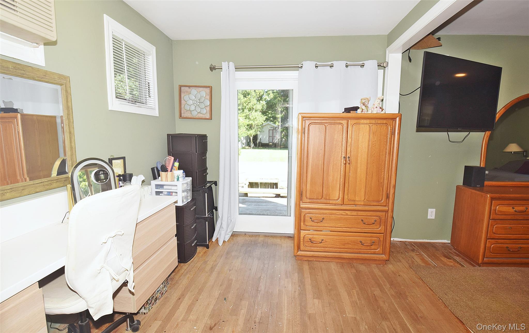 587 Johnson Avenue – For Sale photo 11
