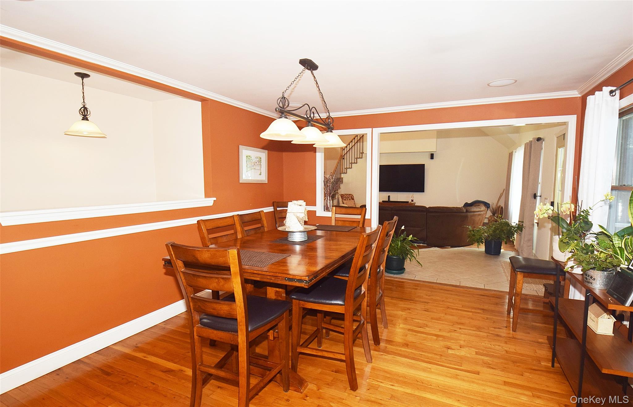 587 Johnson Avenue – For Sale photo 4