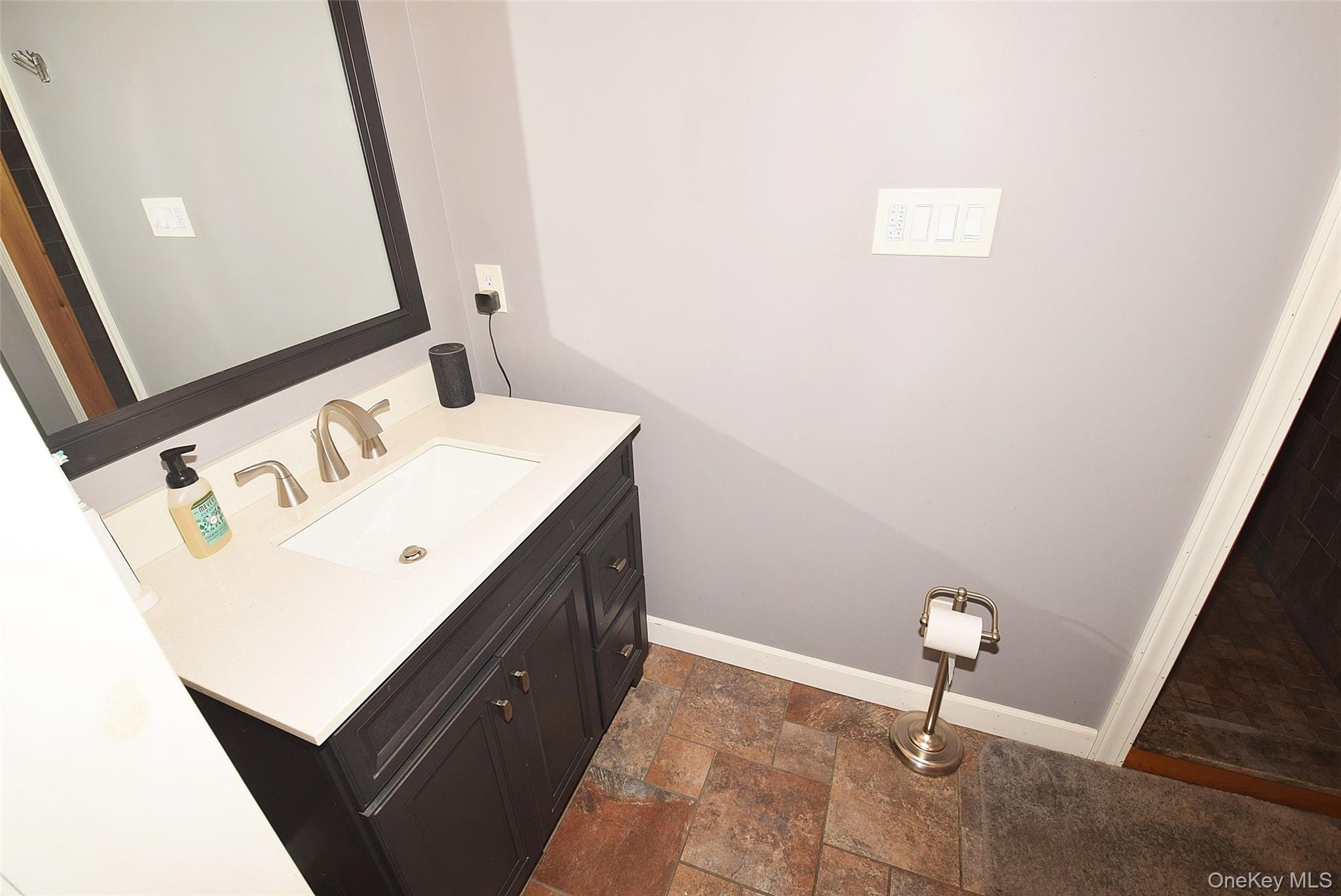 587 Johnson Avenue – For Sale photo 9
