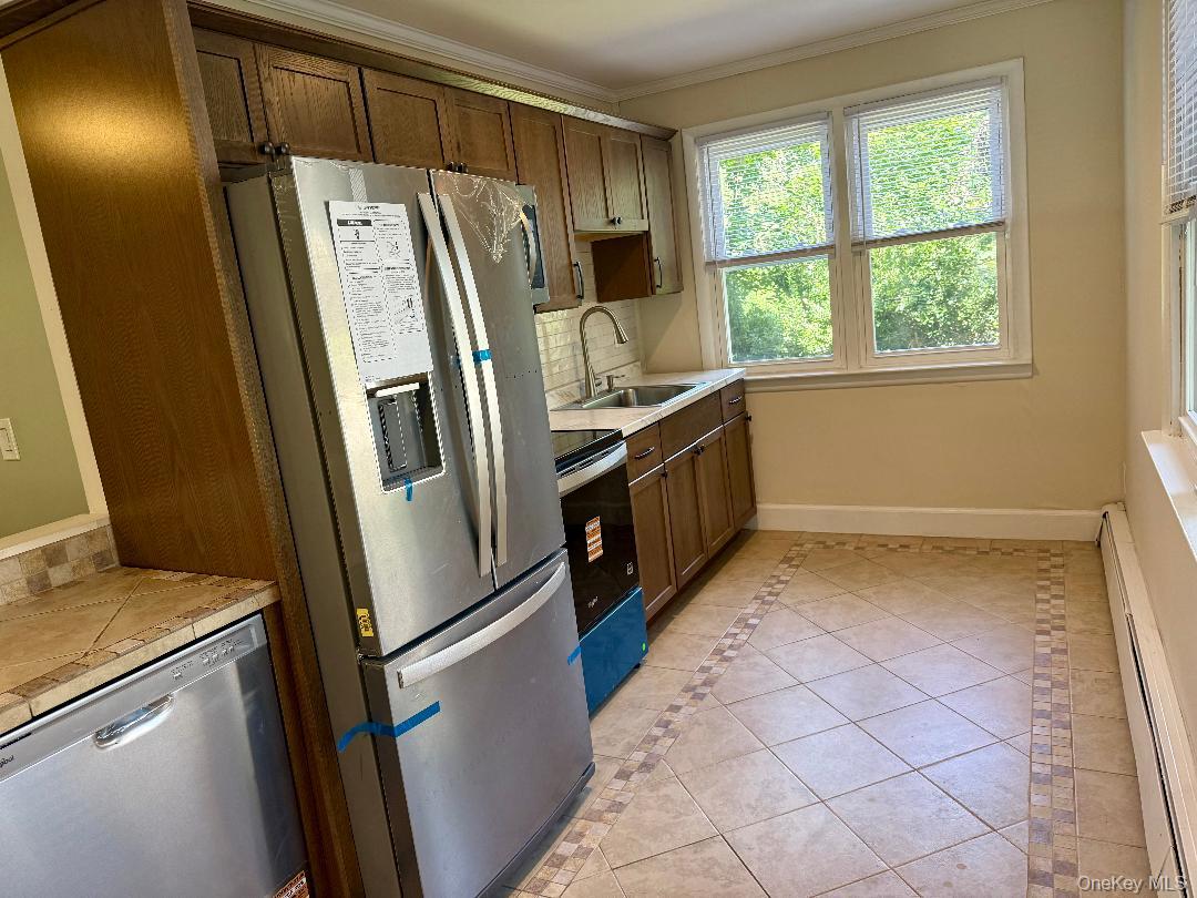 18 Kew – For Sale photo 4