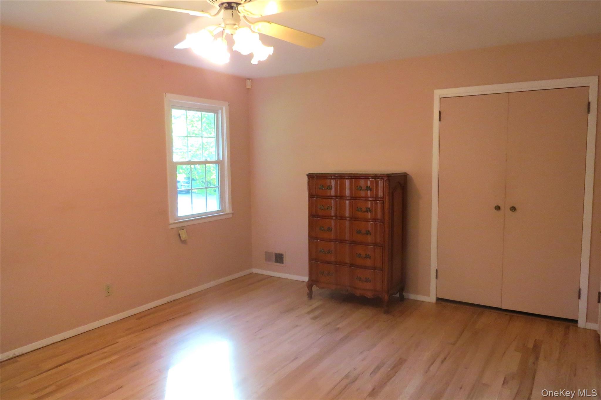 27 Meadowlark Road – For Sale photo 2