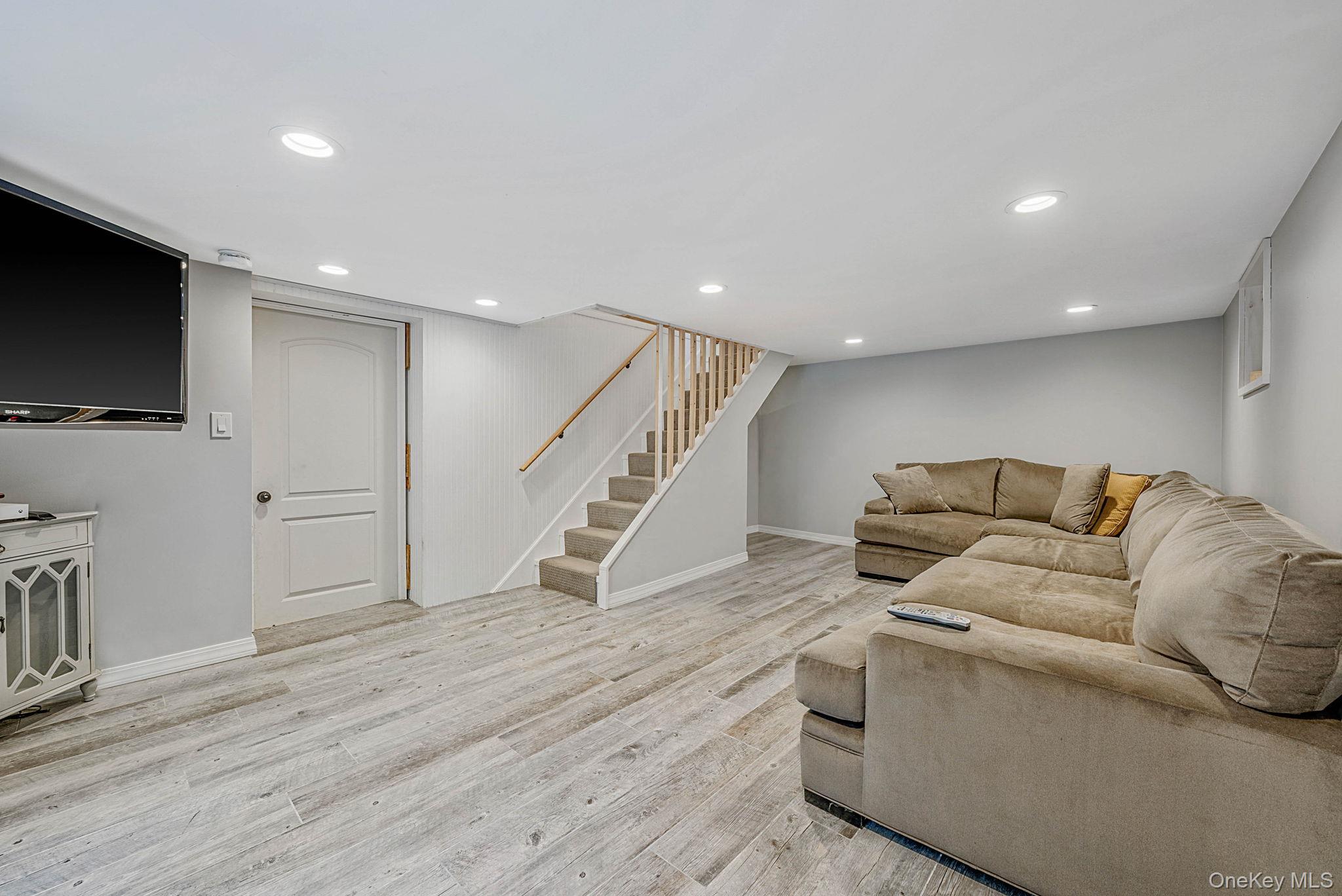 91 Traction Boulevard – For Sale photo 31