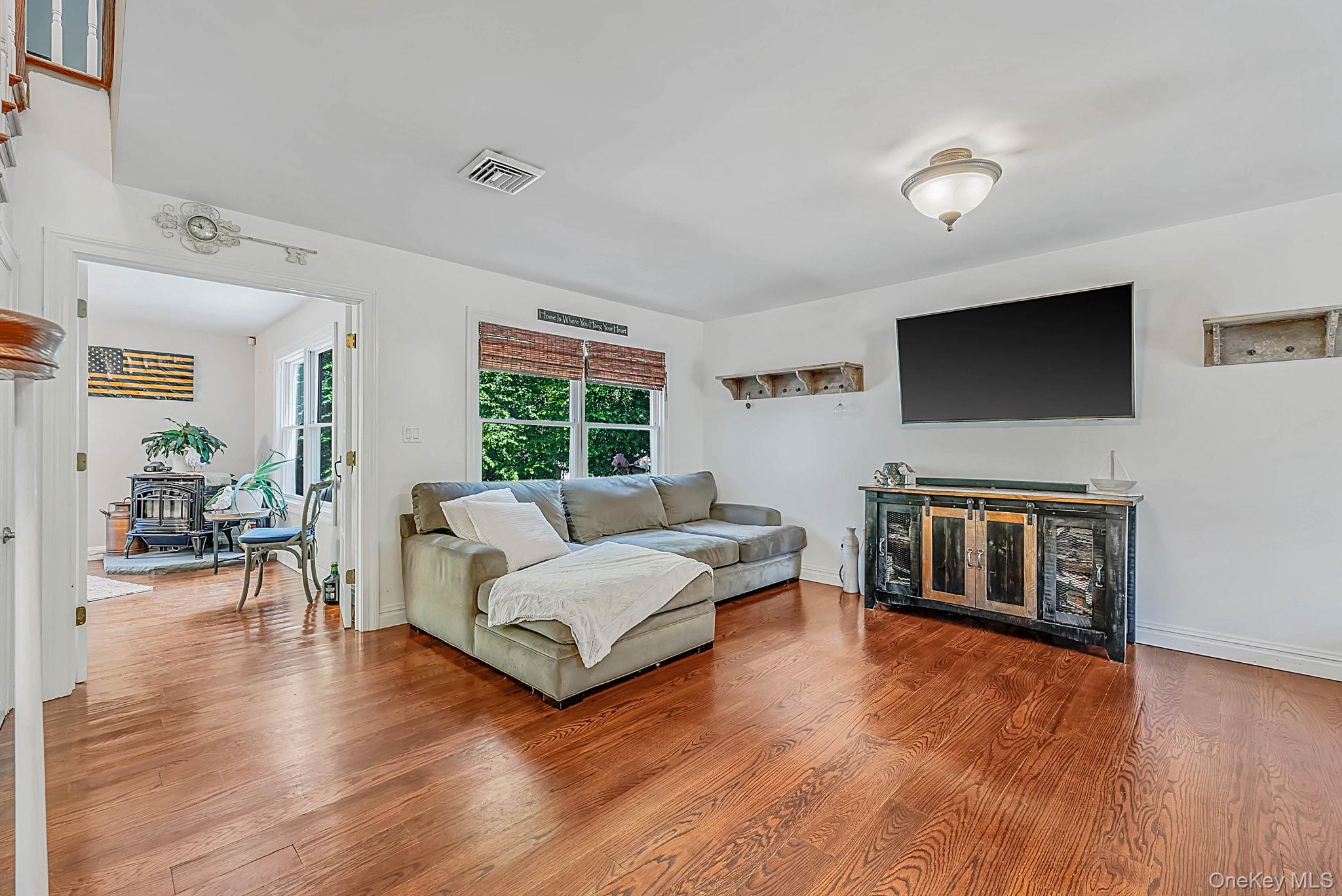 91 Traction Boulevard – For Sale photo 7
