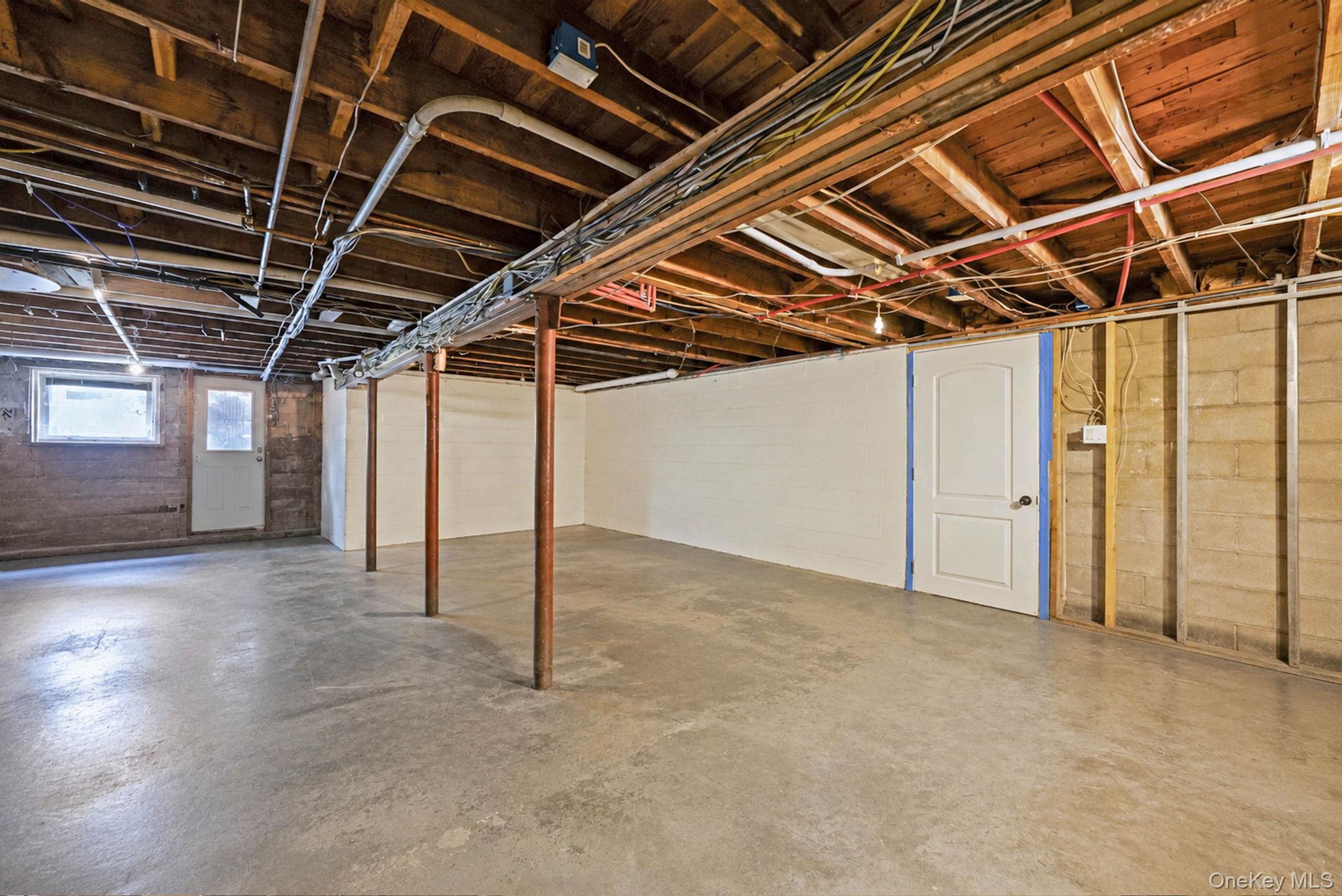 91 Traction Boulevard – For Sale photo 33