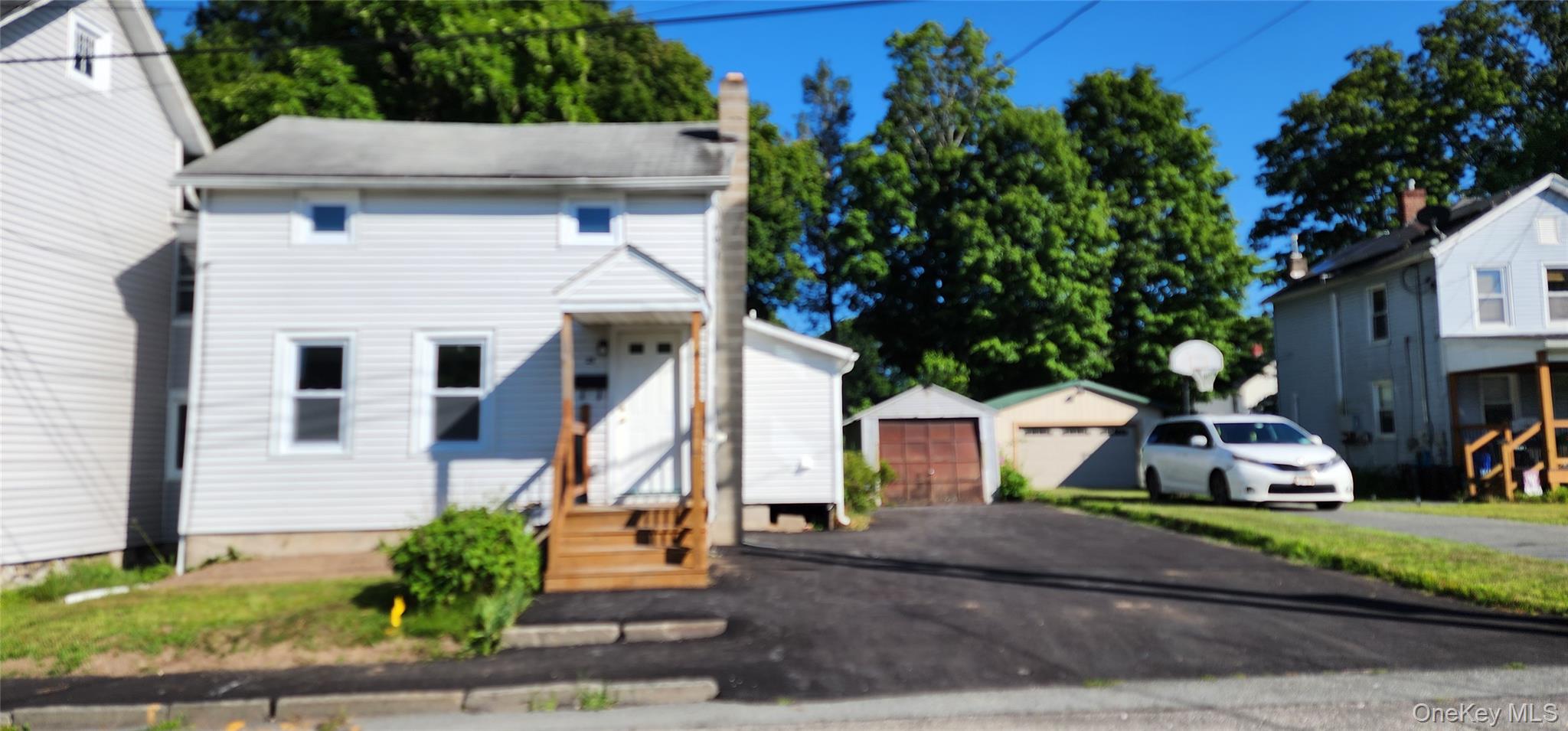 23 Coleman Street – For Rent
