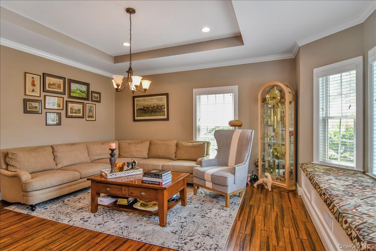 954 Glenridge Avenue – For Sale photo 5
