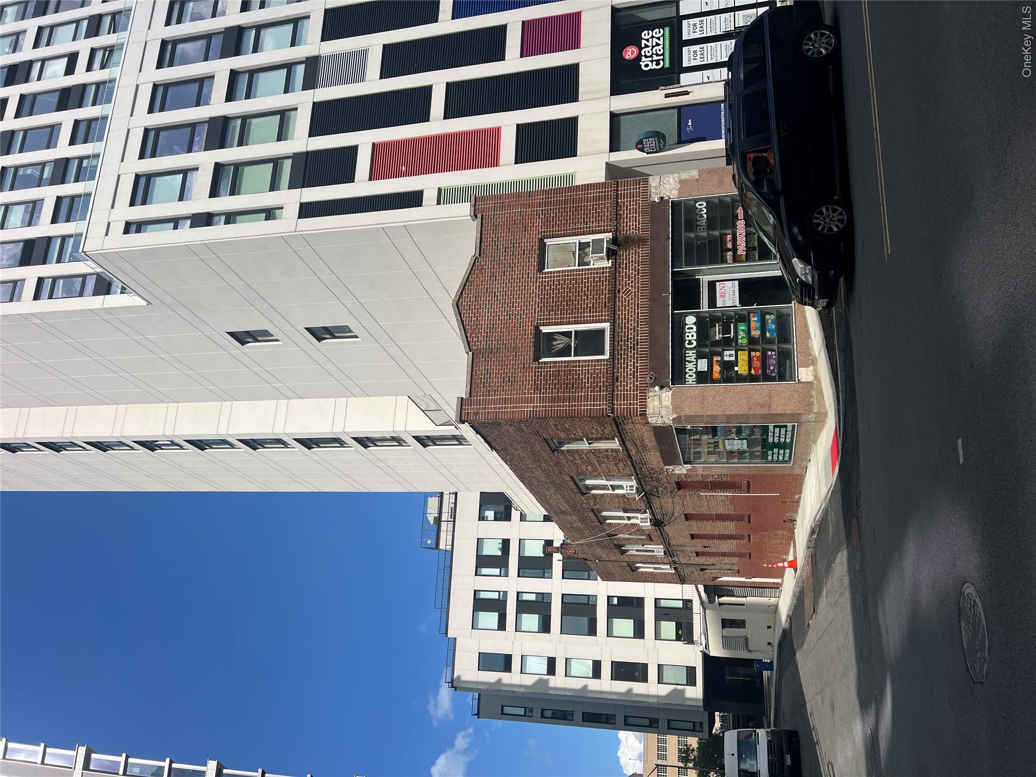 62 Centre Avenue – For Rent