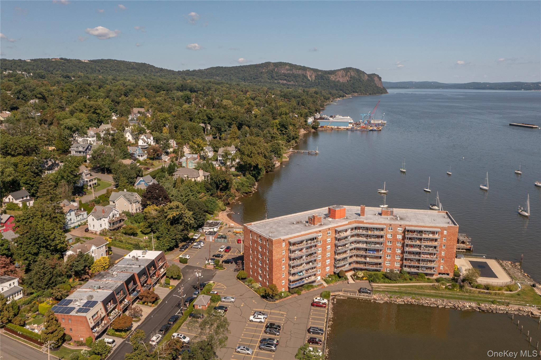 103 Gedney Street, Unit 6G