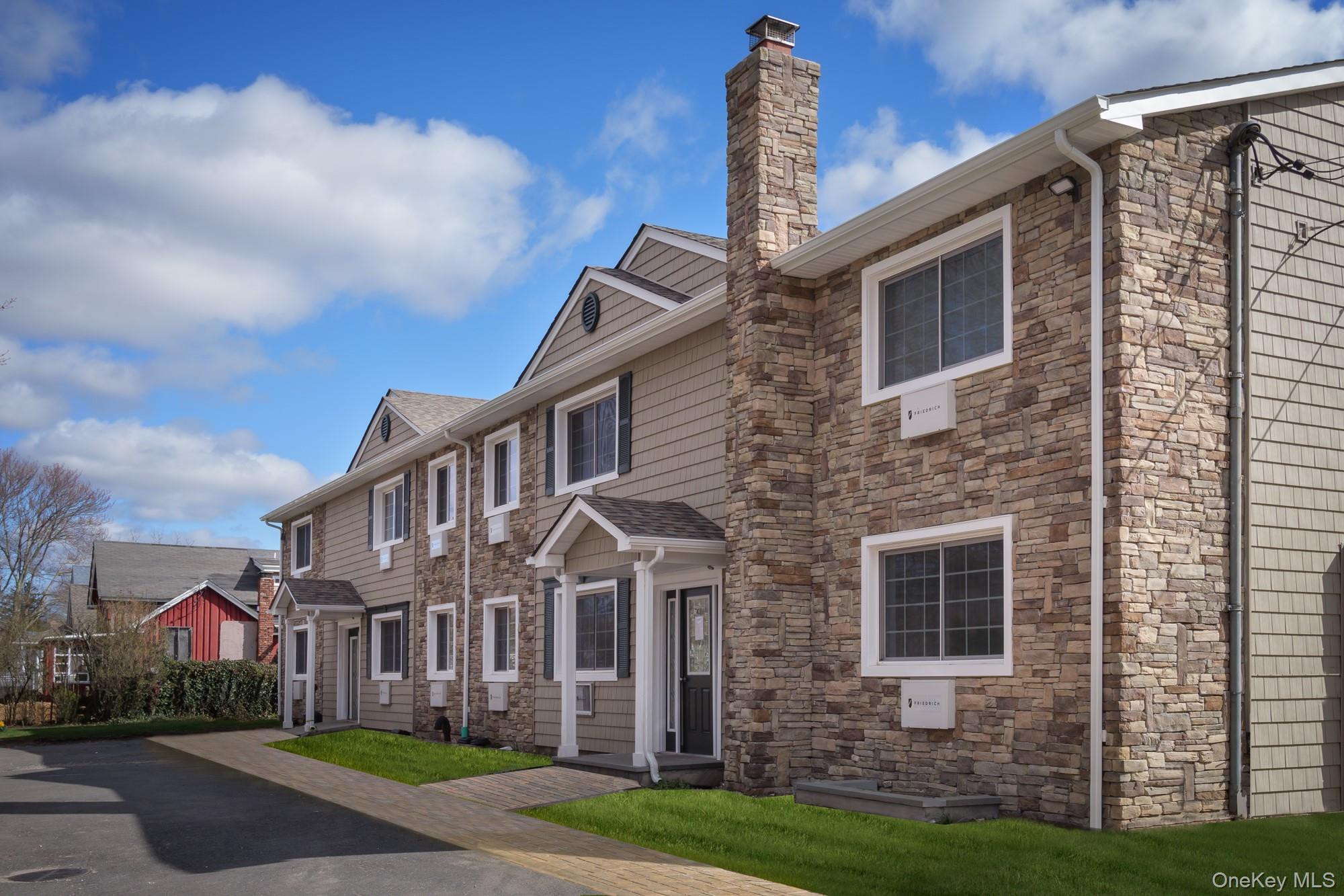 105 Lincoln Avenue, Unit 105-I