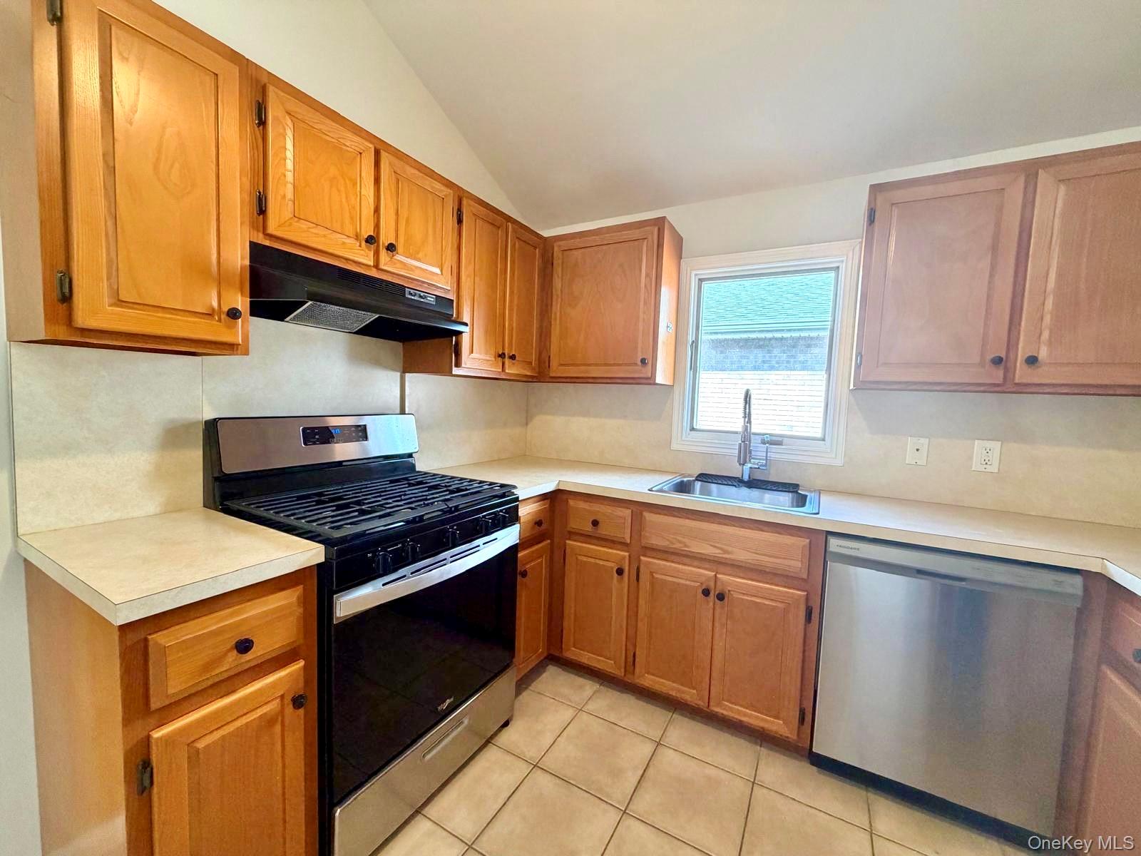 15724 20th Road – For Rent photo 2