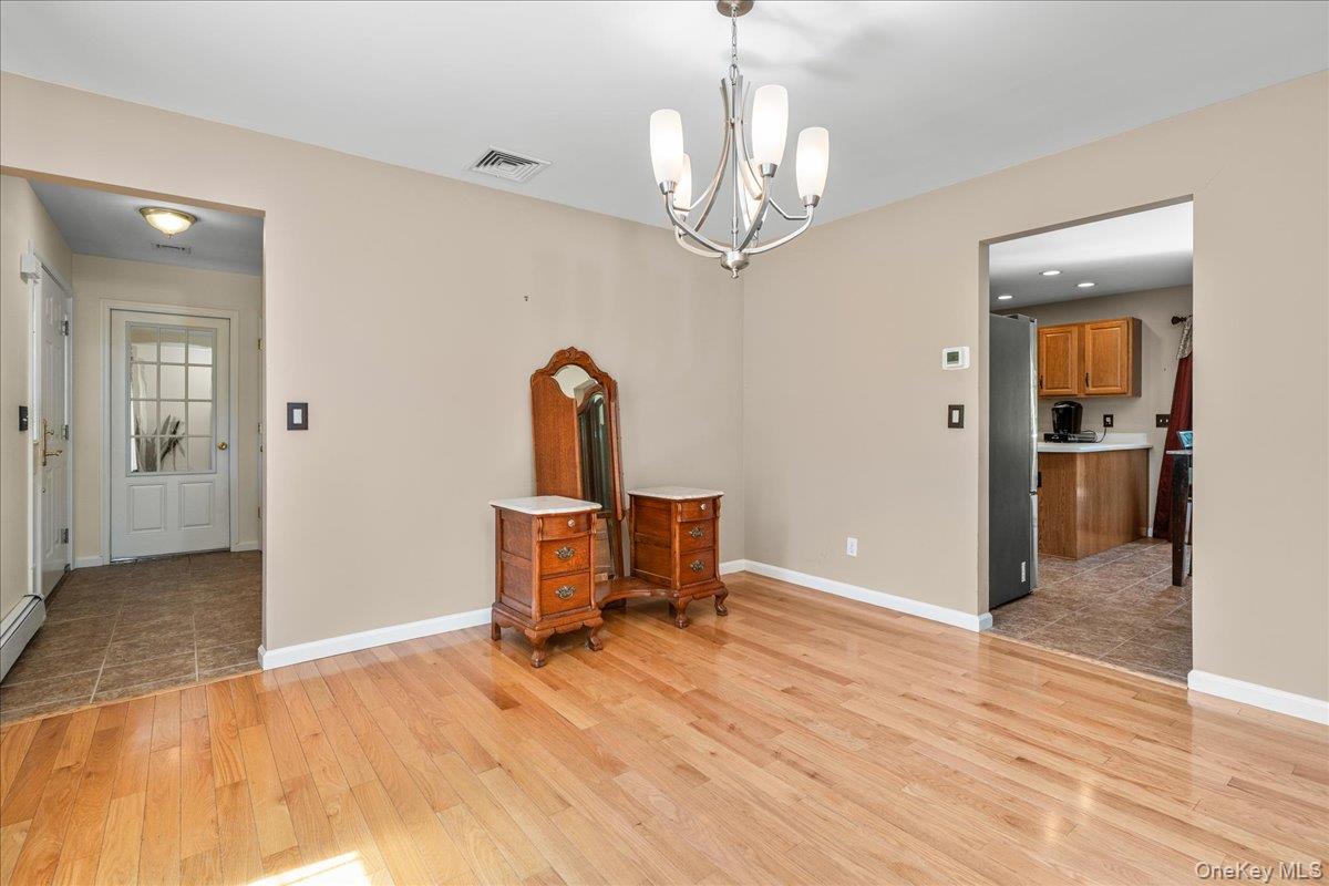 70 Orchard Crest Drive – For Rent photo 13
