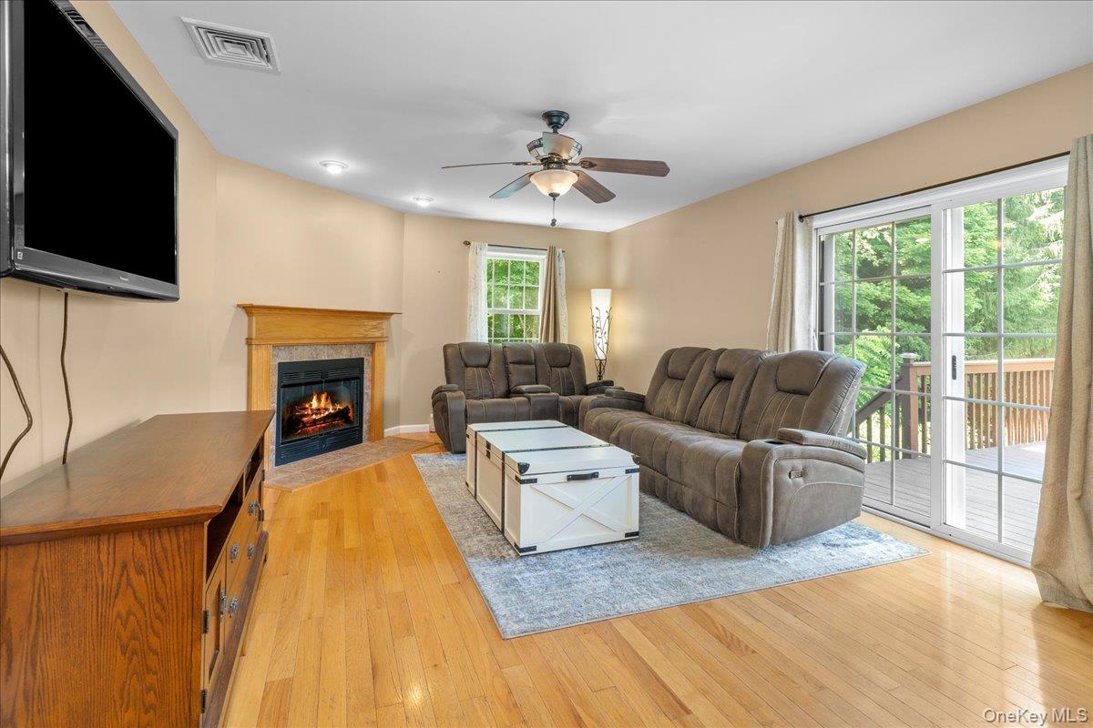 70 Orchard Crest Drive – For Rent photo 6