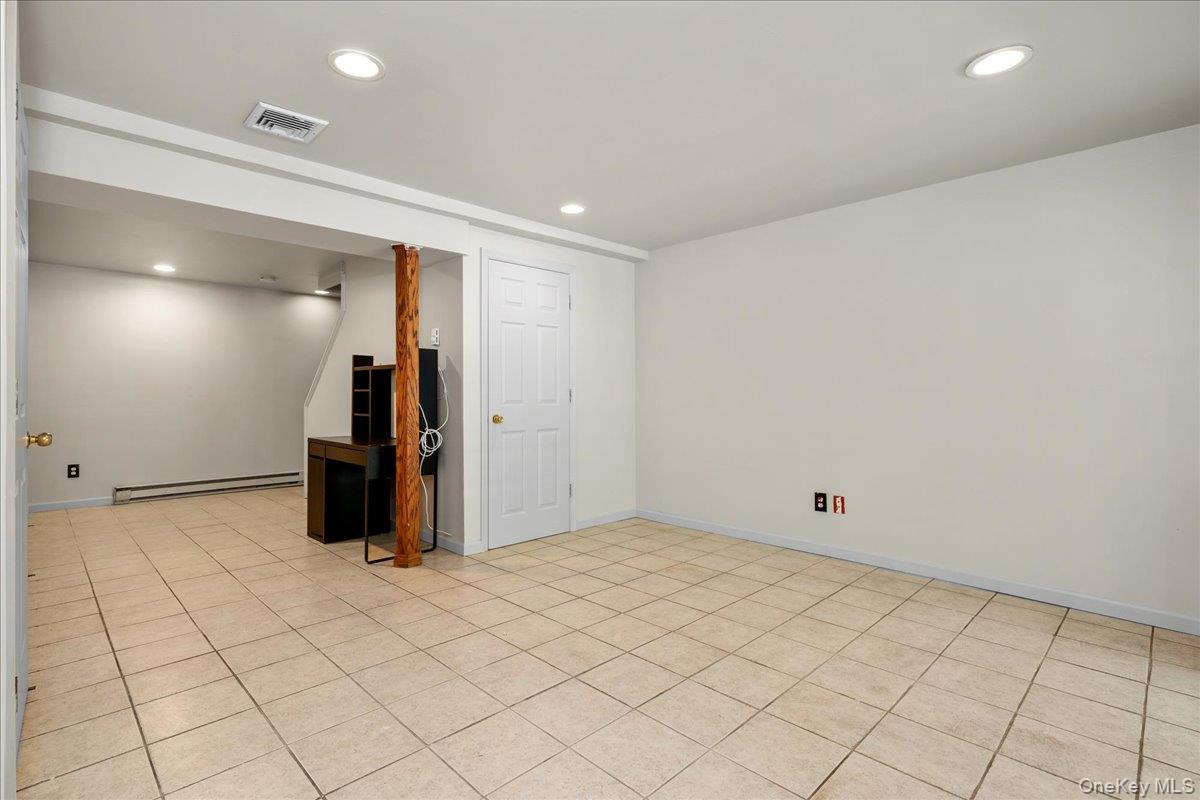 70 Orchard Crest Drive – For Rent photo 41