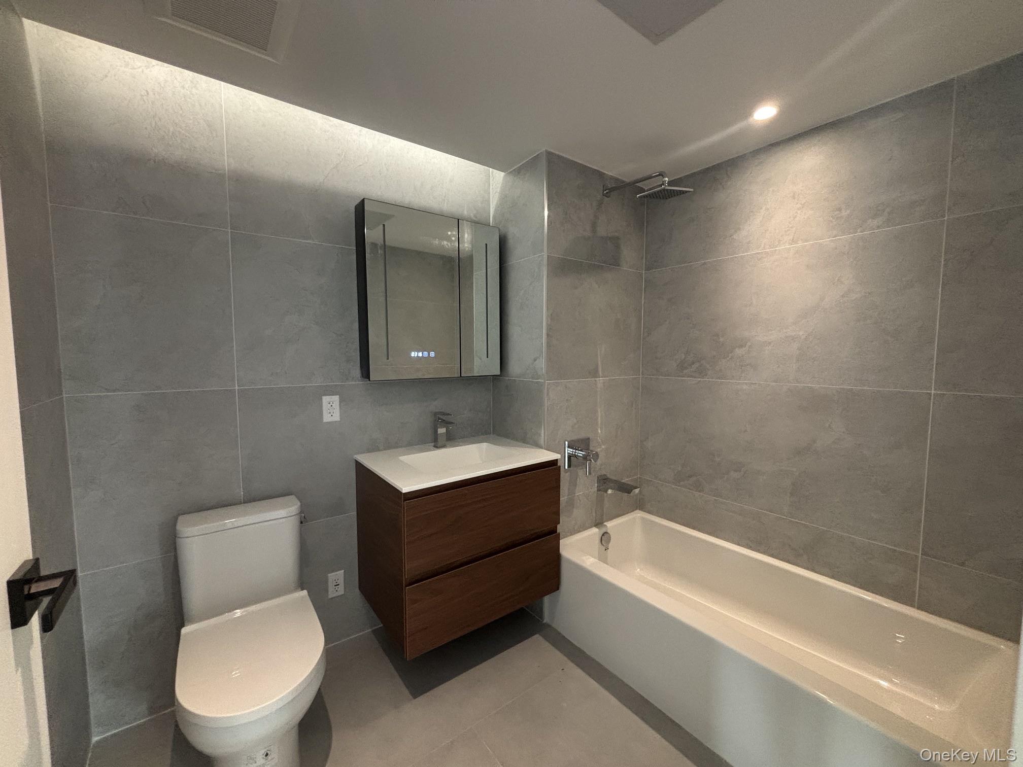 14449 Northern Boulevard, Unit 718 photo 21