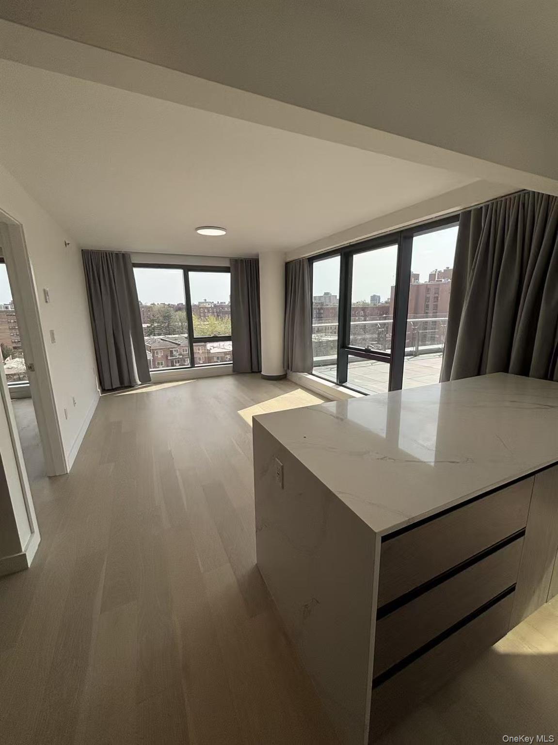 14449 Northern Boulevard, Unit 718 photo 2
