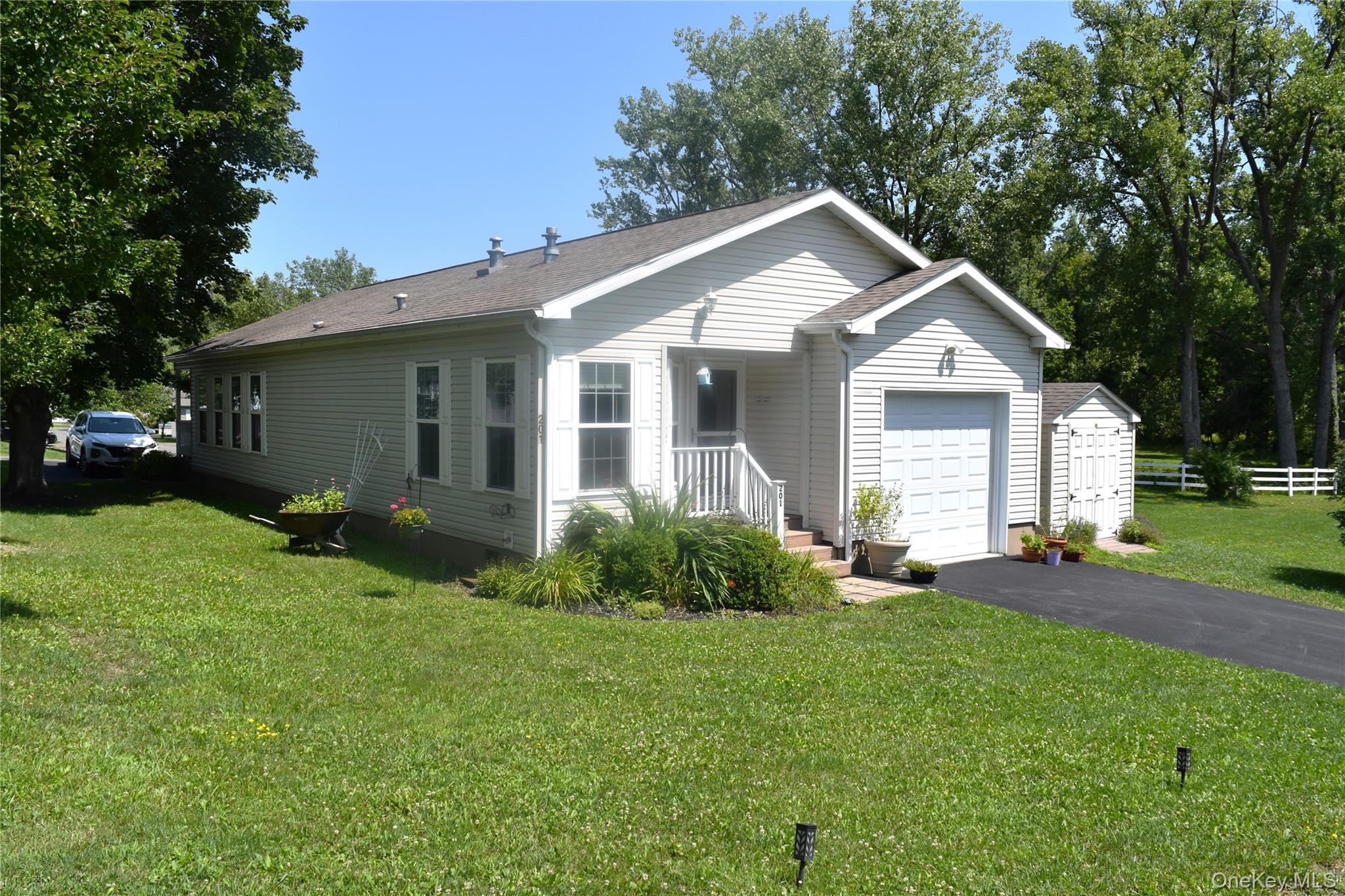 201 Brittany Terrace – For Sale