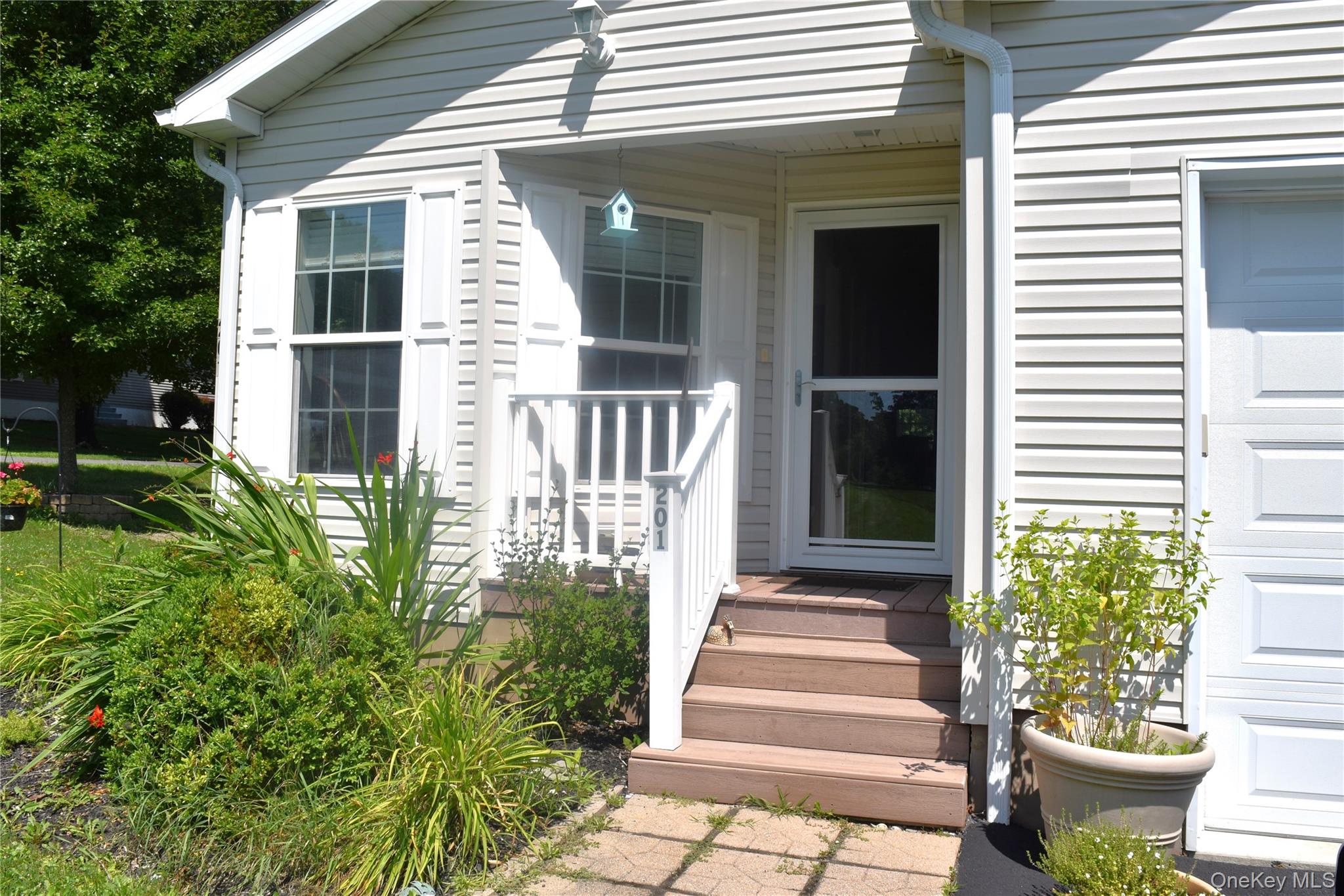 201 Brittany Terrace – For Sale photo 2
