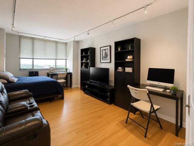 27110 Grand Central Parkway, Unit 16M photo 3