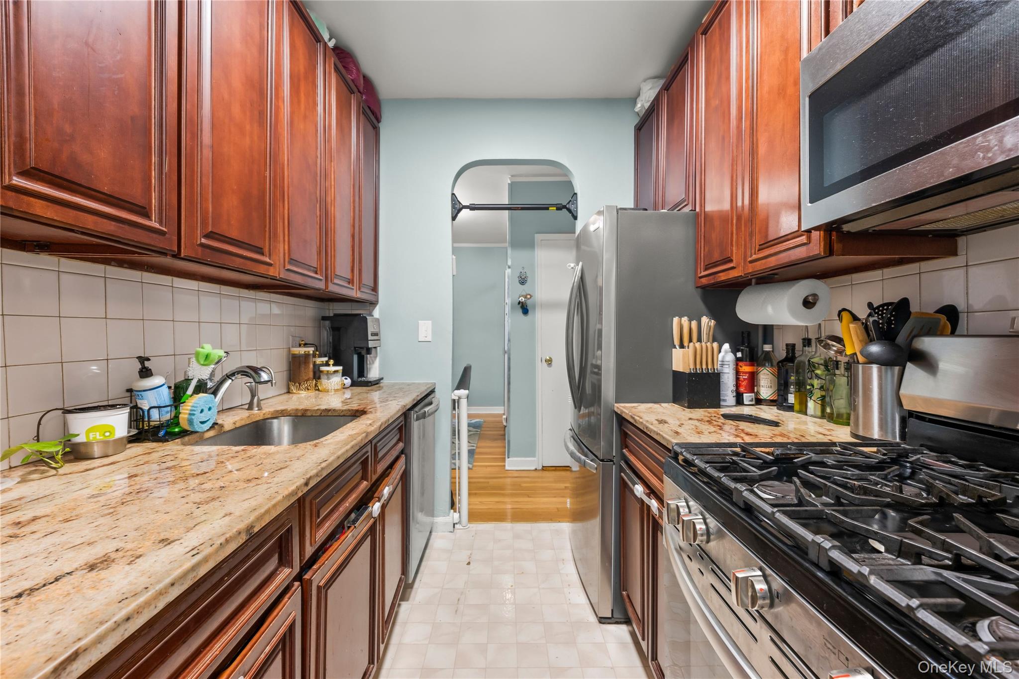 67-35 Yellowstone Boulevard, Unit 6A photo 9