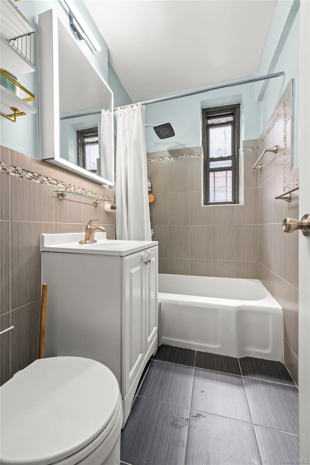 67-35 Yellowstone Boulevard, Unit 6A photo 11