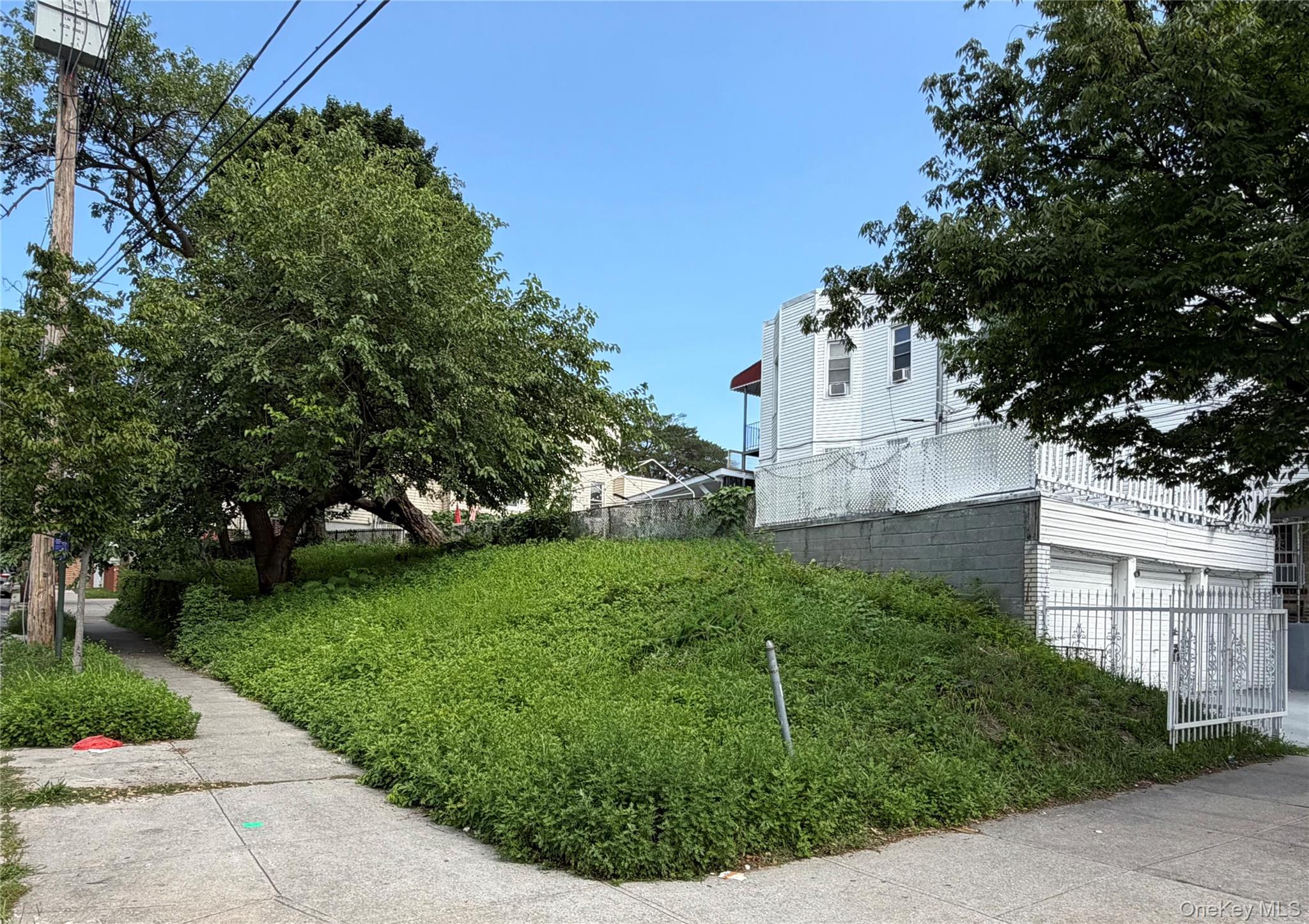 846 Olmstead Avenue – For Sale