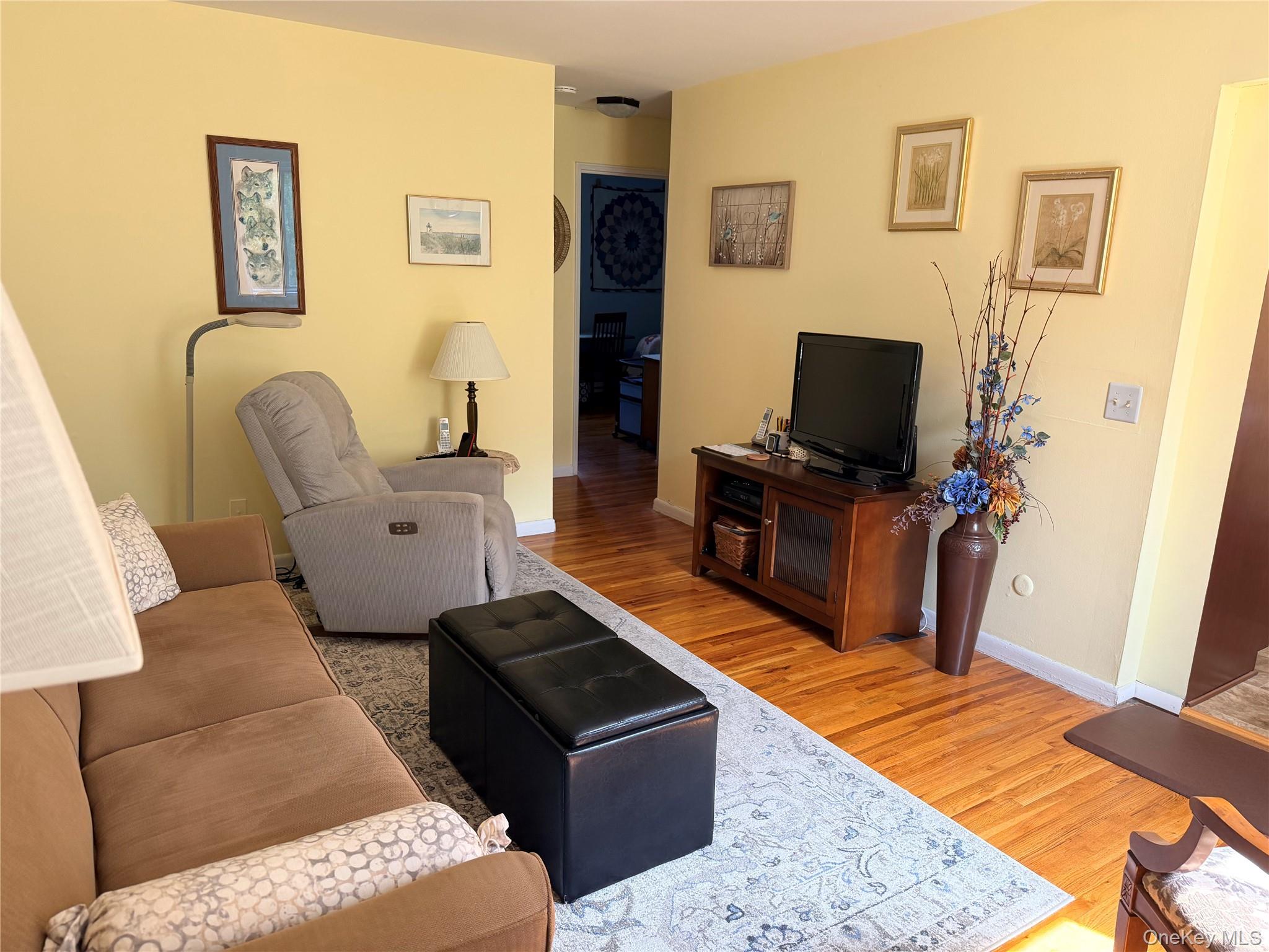 42 Manor Drive, Unit 42 photo 3