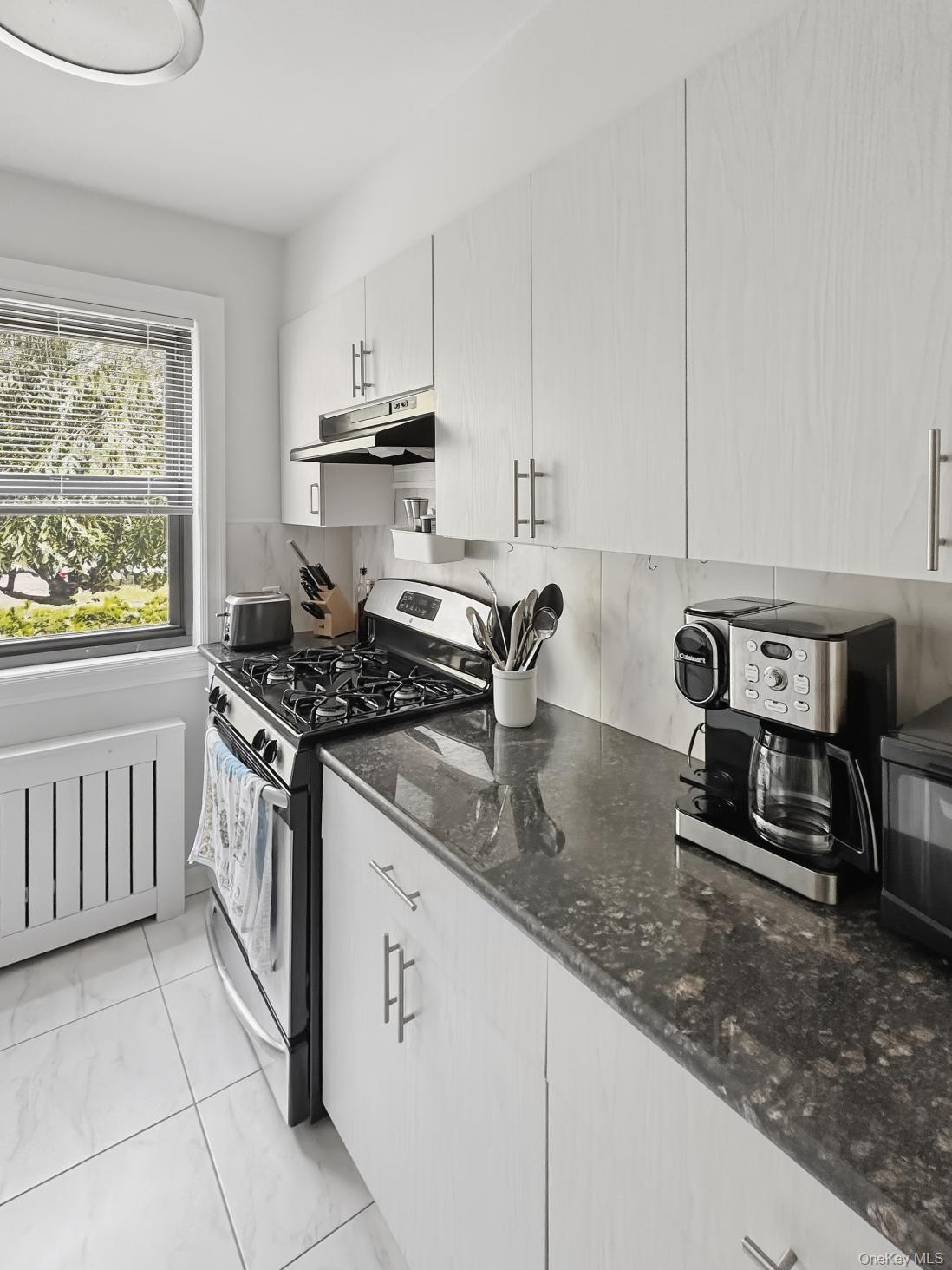 199-08 21st Avenue, Unit 1-327 photo 3