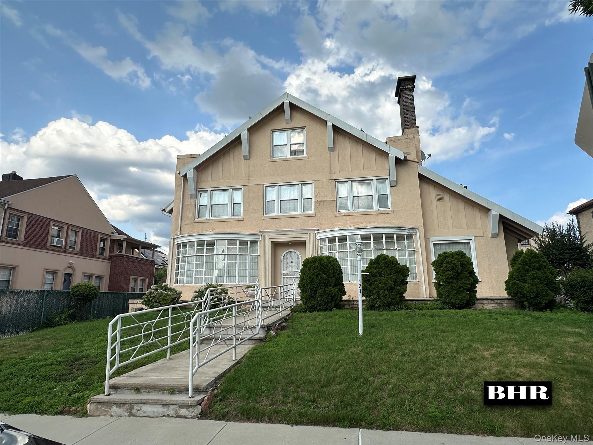 171 Girard Street – For Sale photo 2