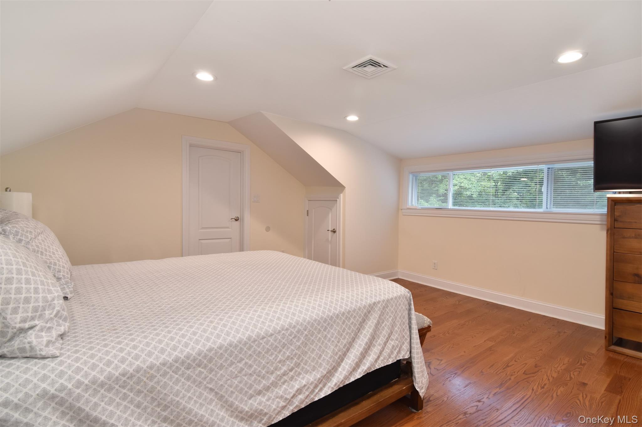23 Barnaby Lane – For Sale photo 30