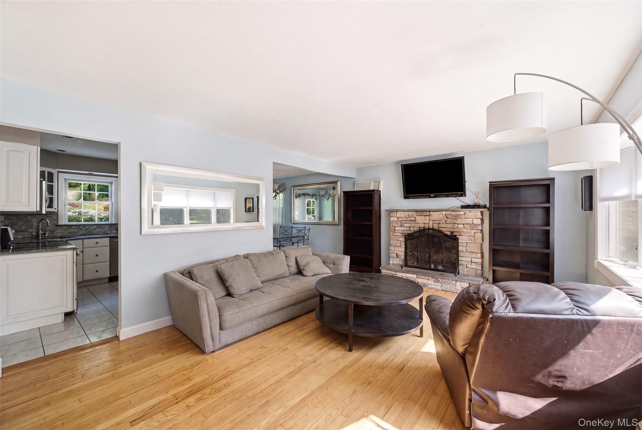 46 Catherine Street – For Sale photo 2