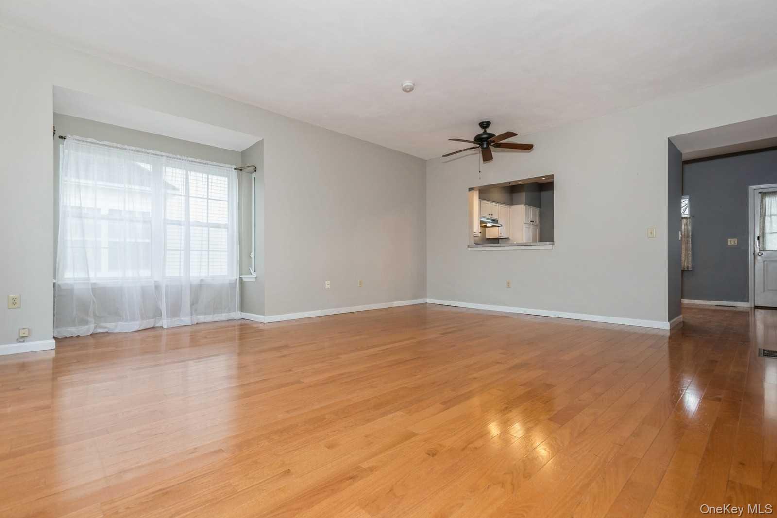 52 Schenck Avenue – For Rent photo 9