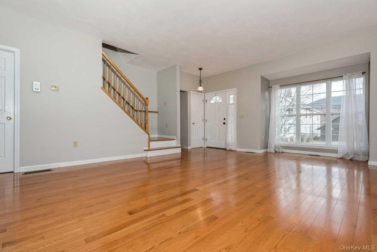 52 Schenck Avenue – For Rent photo 11