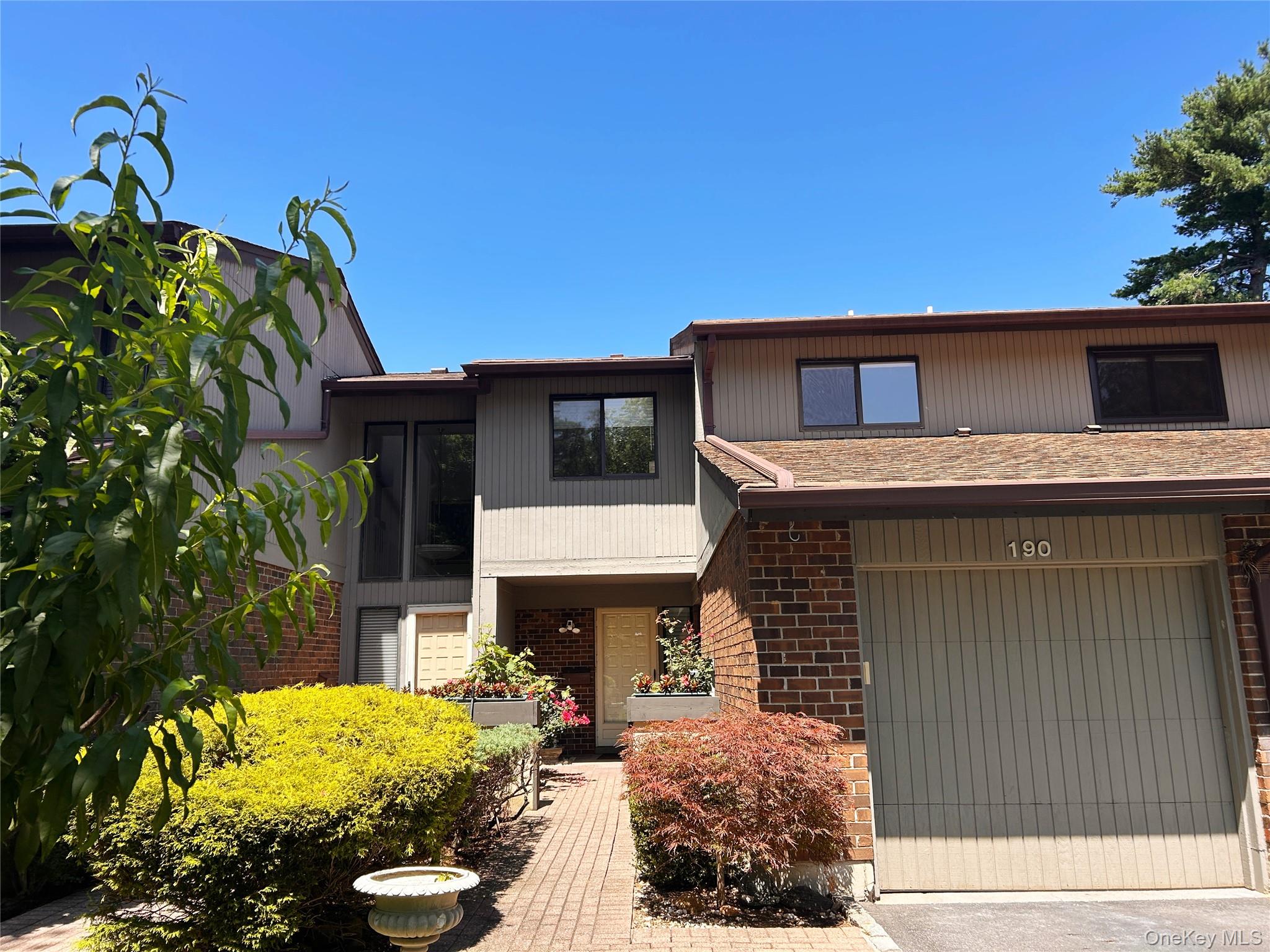 190 Alta Terrace – For Sale photo 2