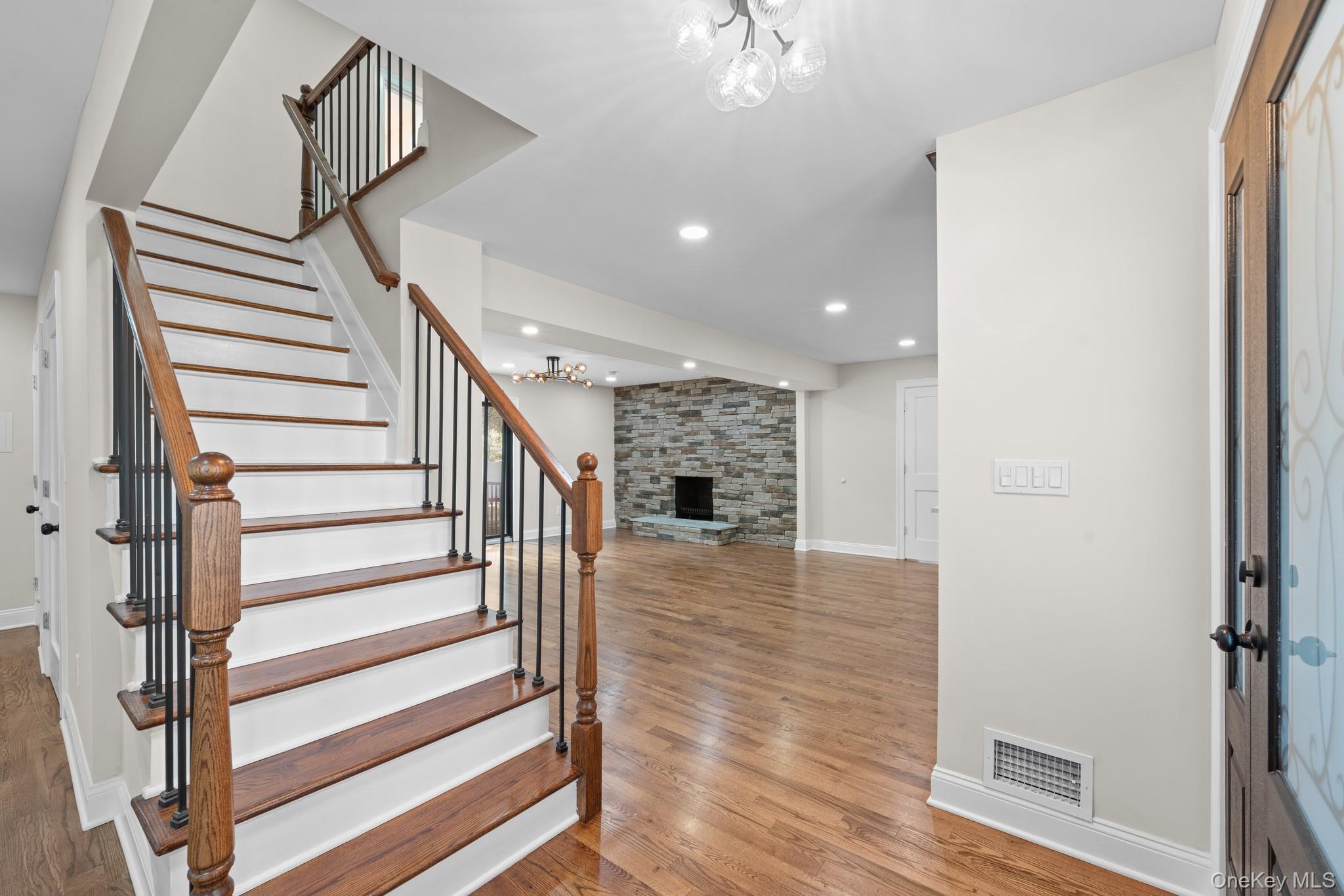 1 Greg Lane – For Sale photo 6