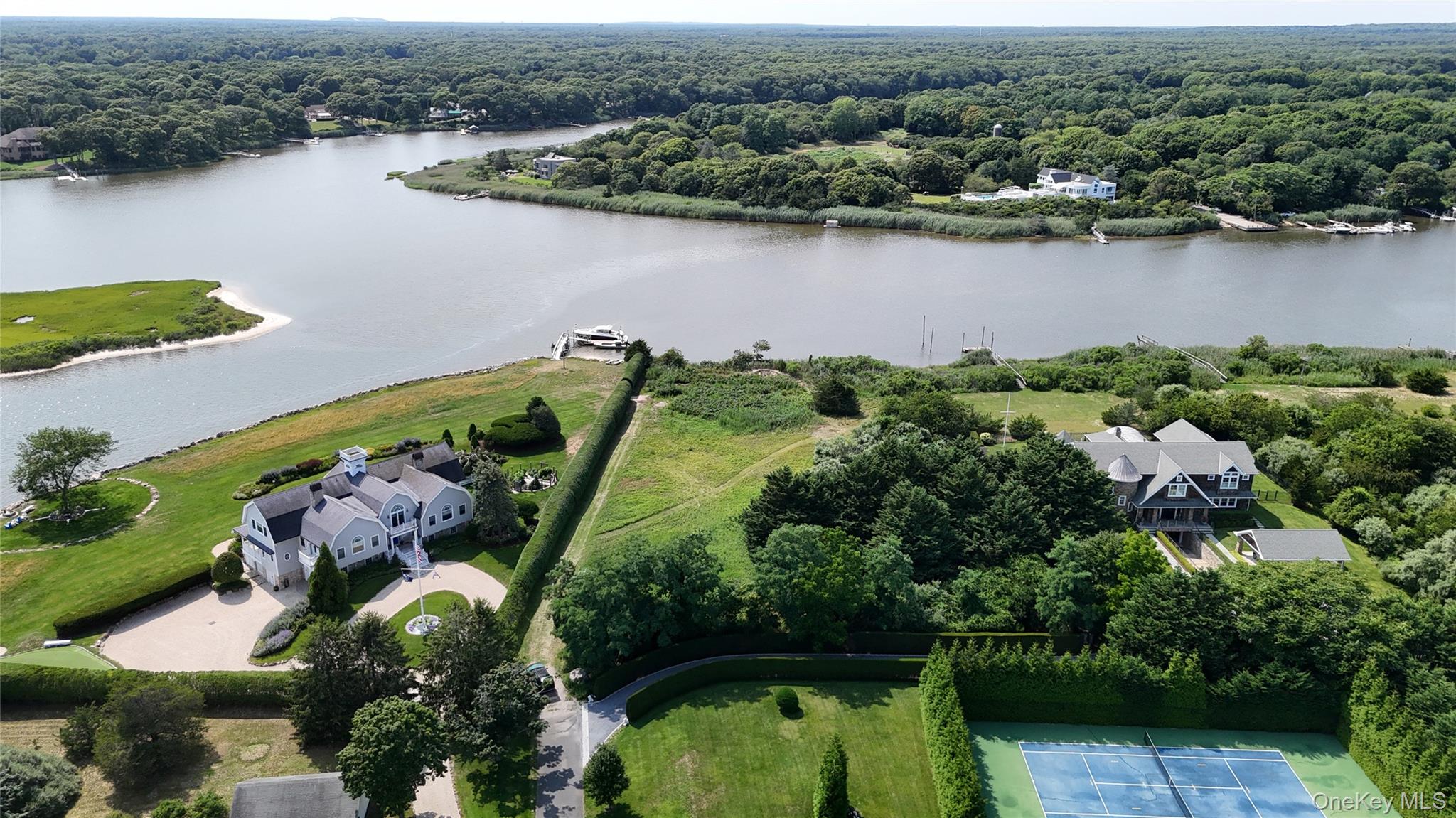 61 S Bay Avenue – For Sale photo 4