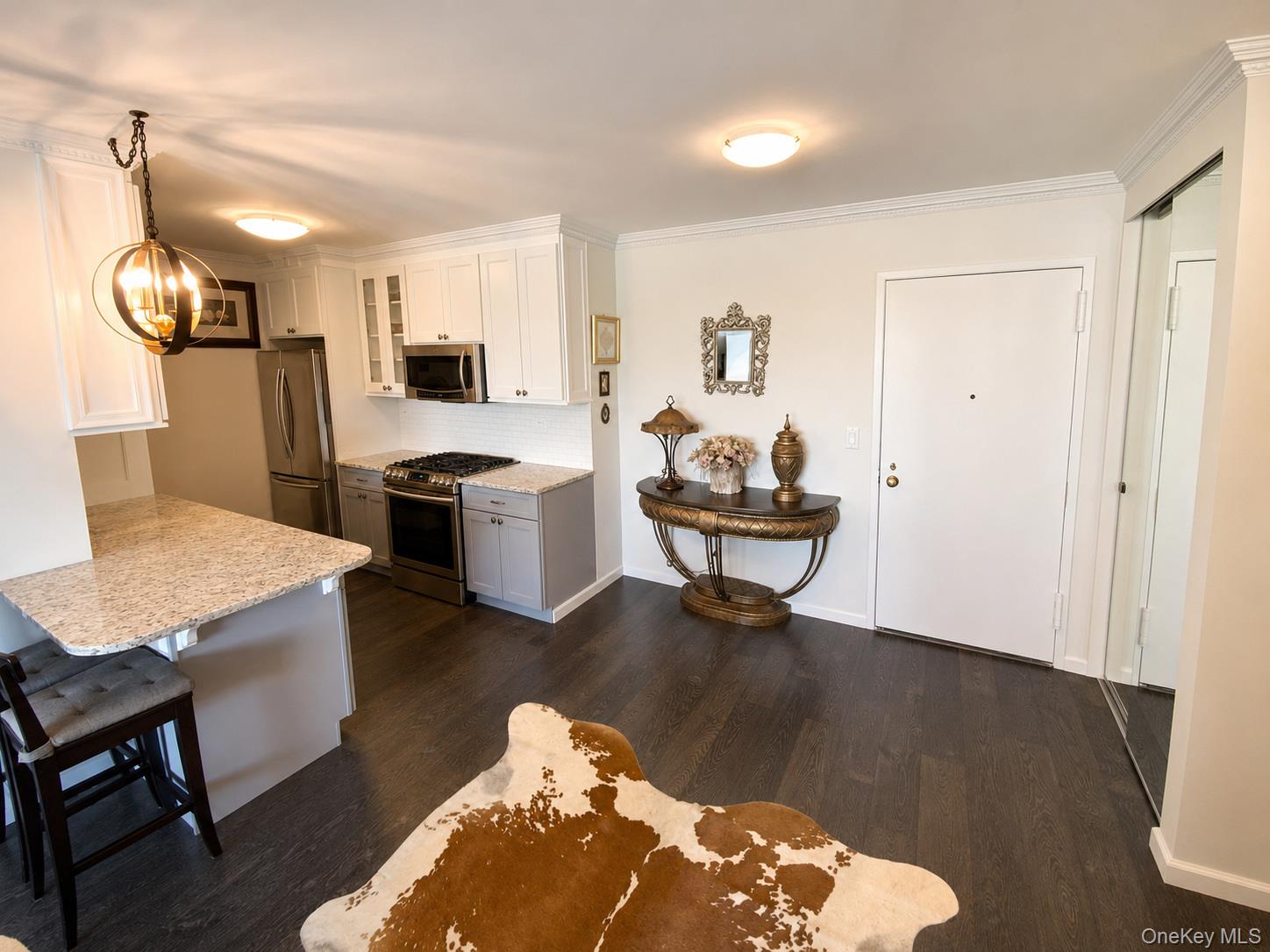 26910 Grand Central Parkway, Unit 8F photo 7