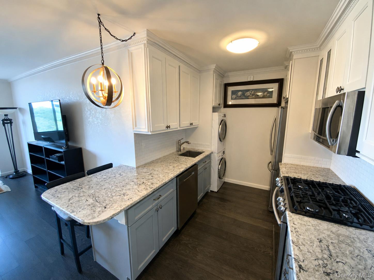 26910 Grand Central Parkway, Unit 8F photo 8