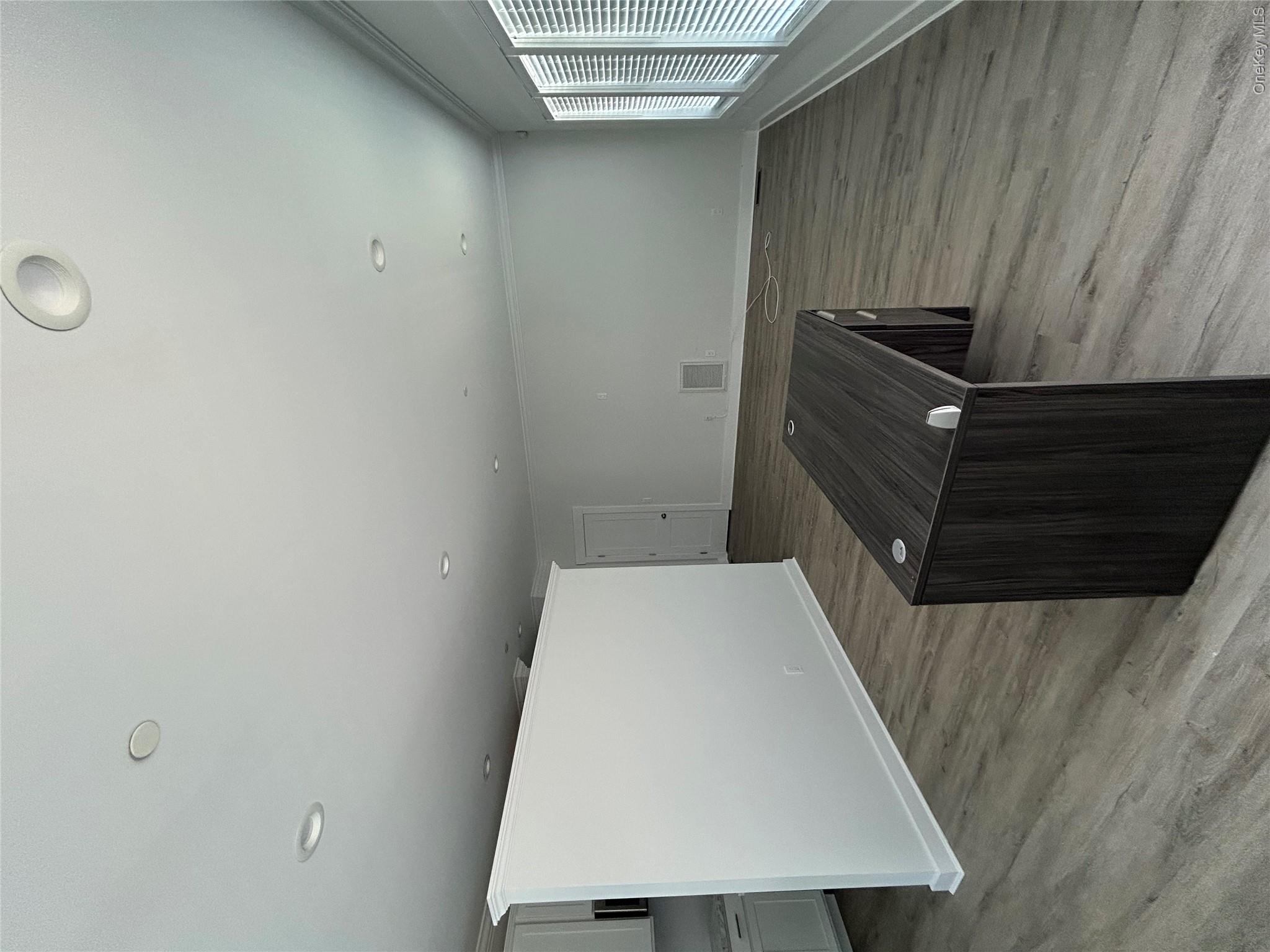 45 Fifth Avenue – For Rent photo 3