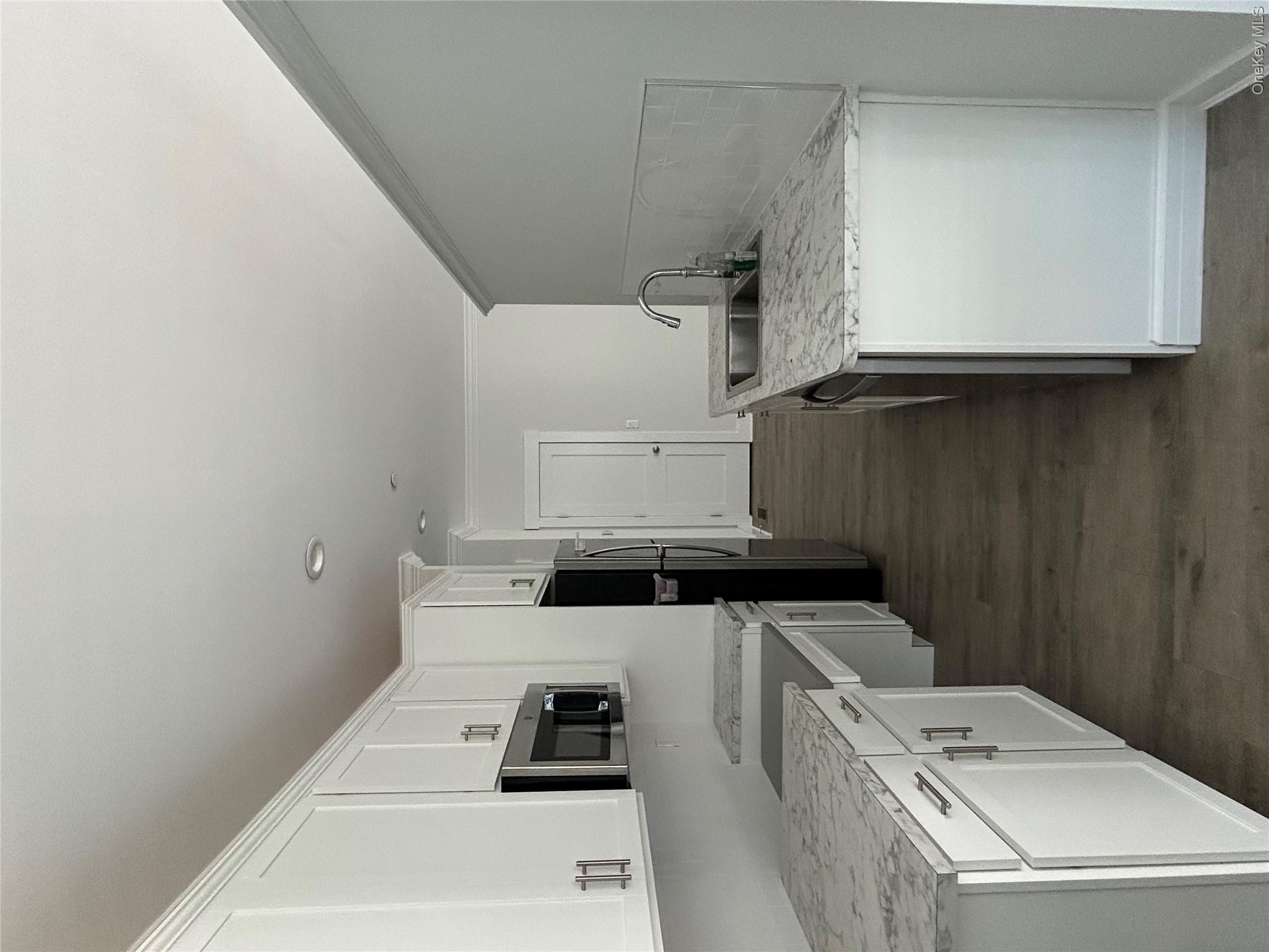 45 Fifth Avenue – For Rent photo 2