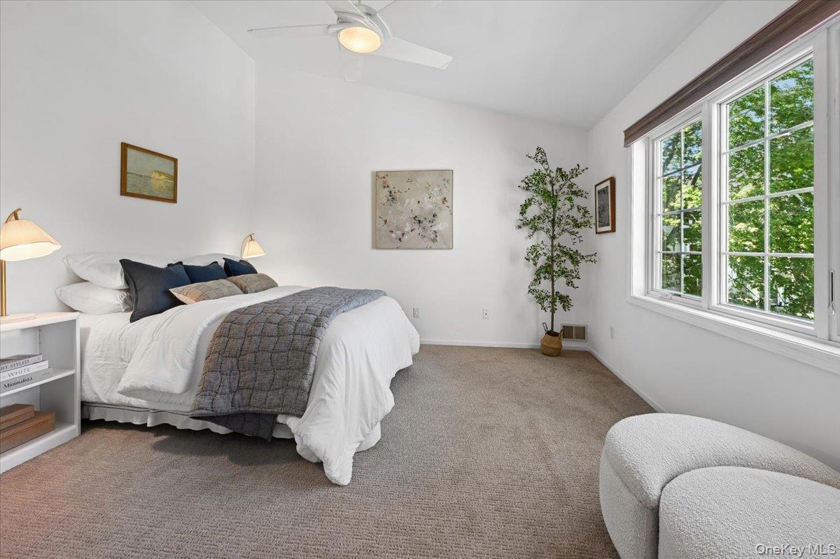 37 Clarewood Drive – For Sale photo 22