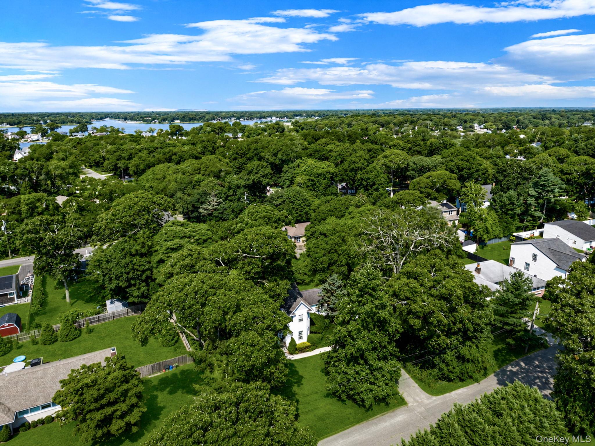138 Holiday Boulevard – For Sale photo 2