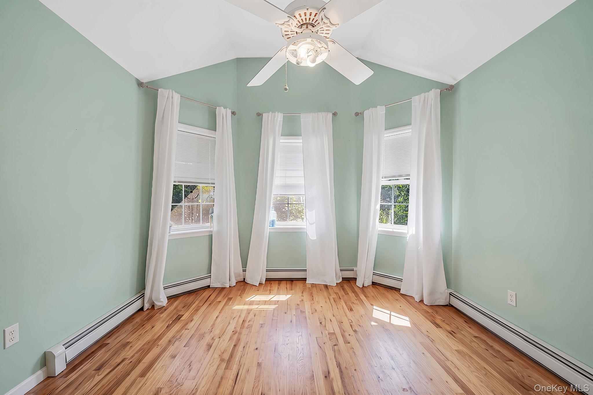 138 Holiday Boulevard – For Sale photo 25