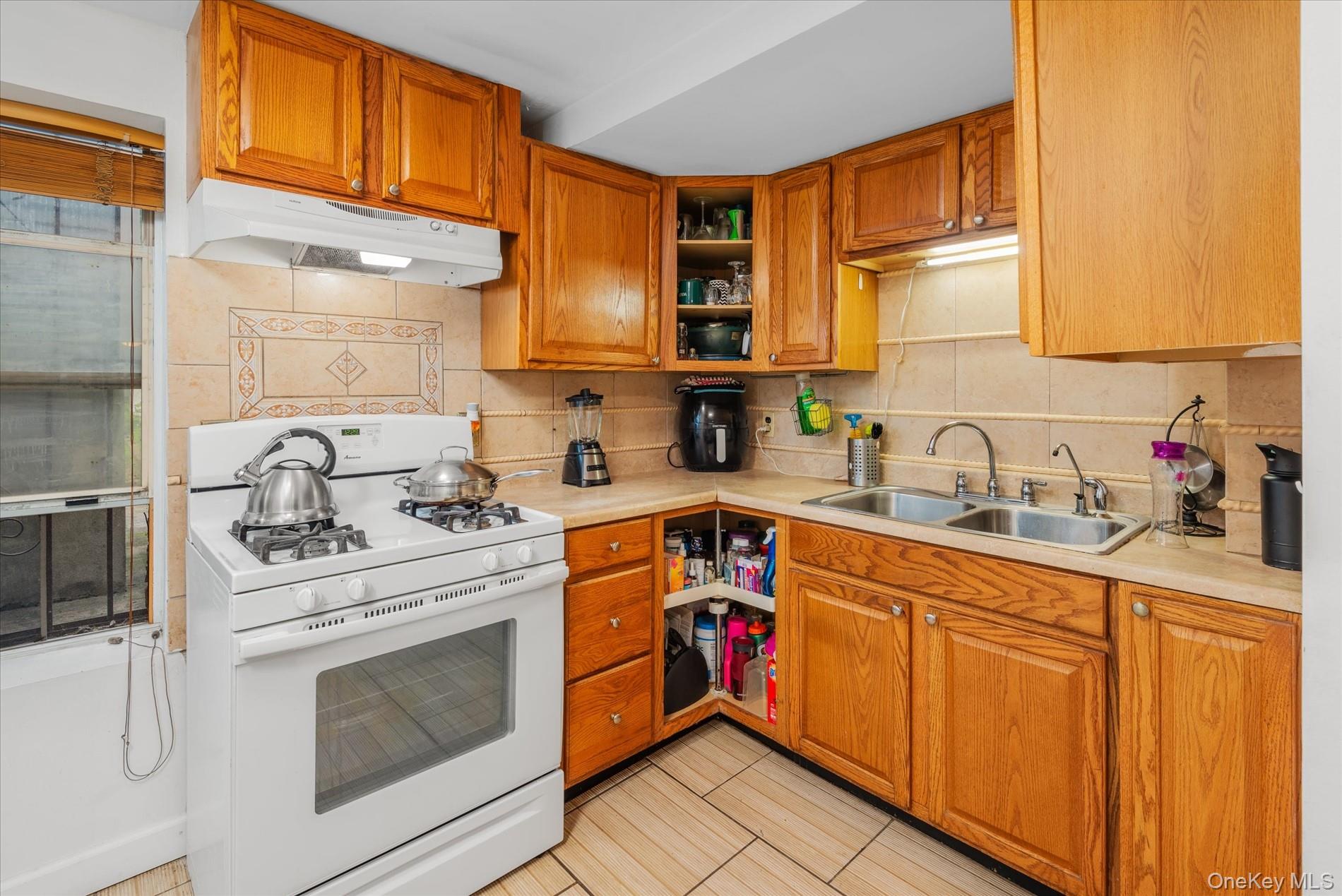 1241 Putnam Avenue – For Sale photo 10