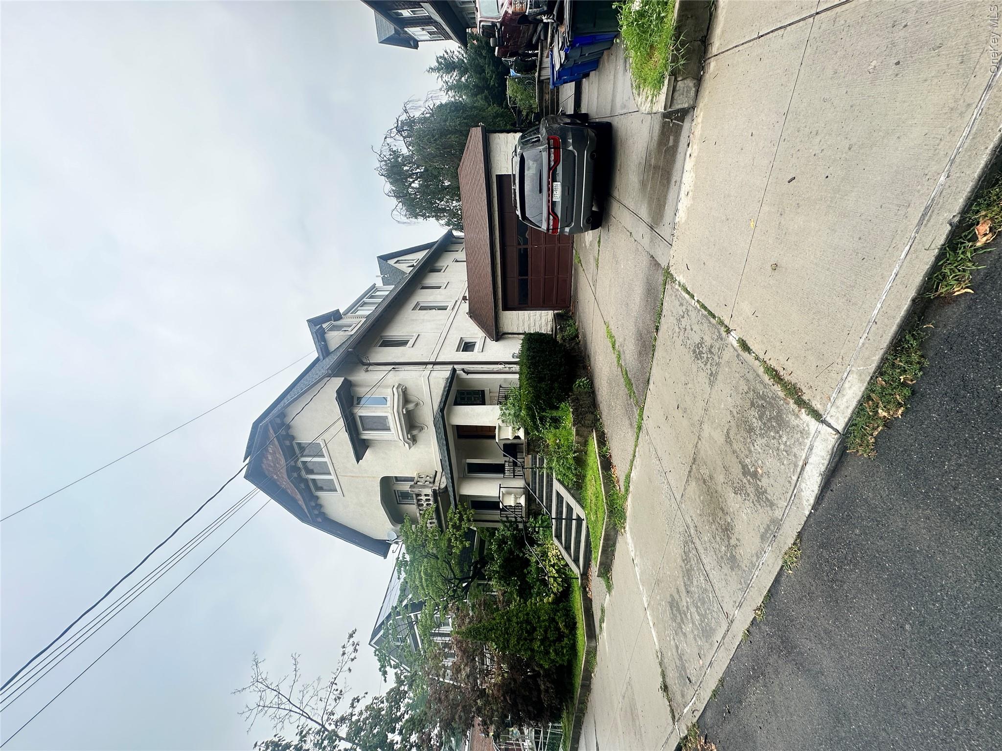 409 W 261st Street, Unit 2 photo 2