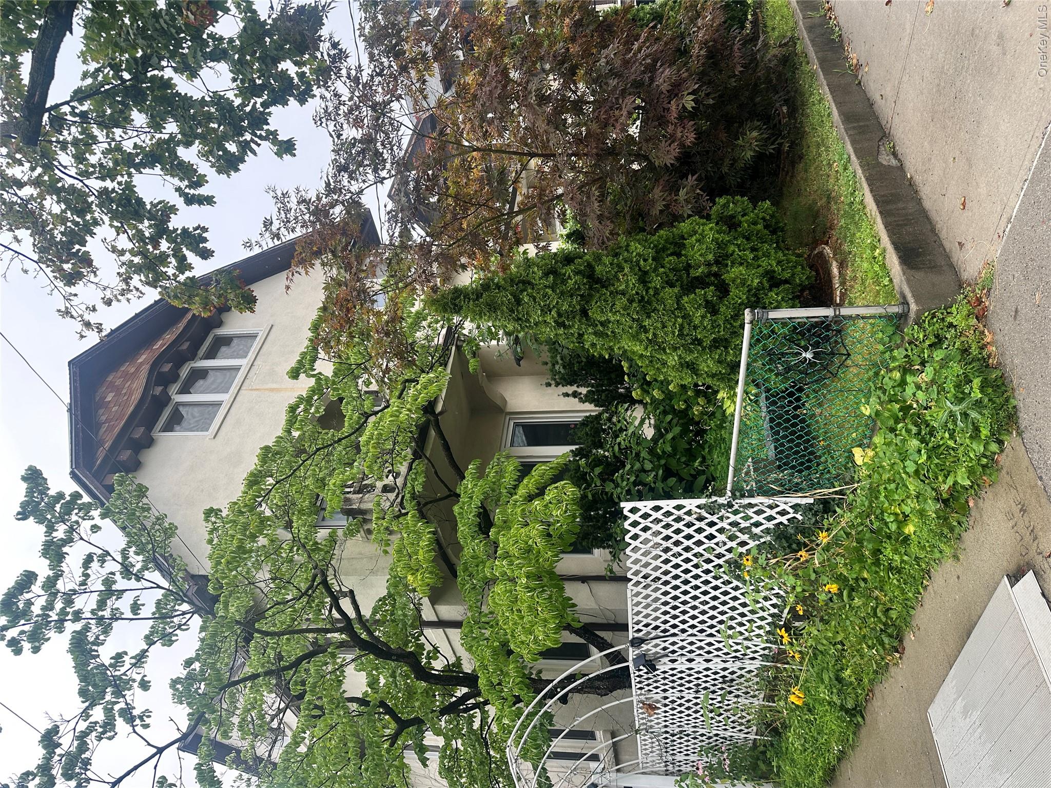 409 W 261st Street, Unit 2 photo 3