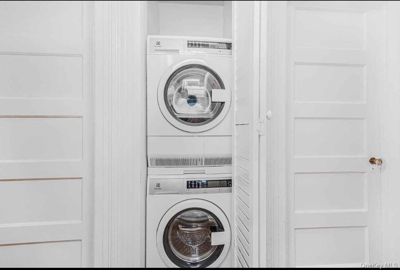 409 W 261st Street, Unit 2 photo 14