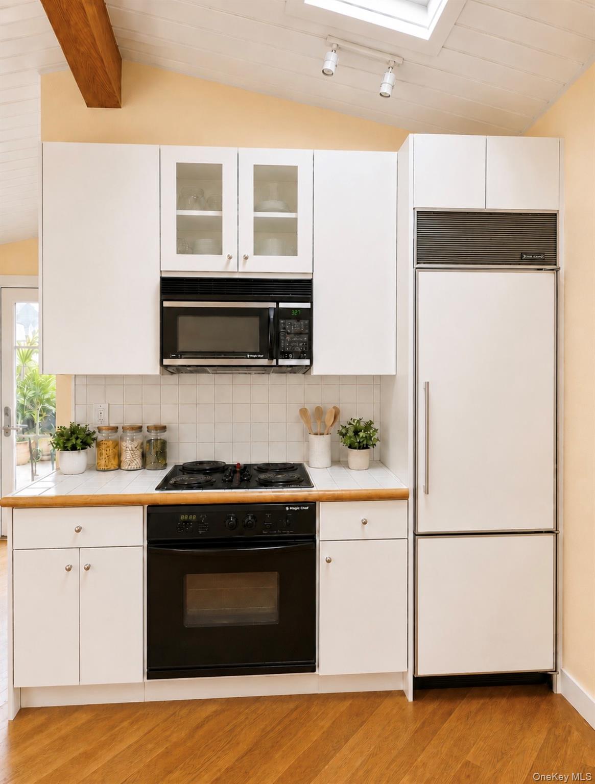 35 Library Avenue, Unit 8 R photo 9