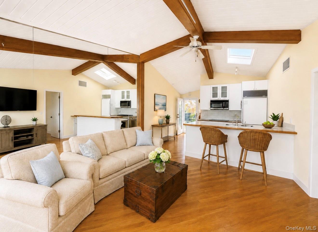 35 Library Avenue, Unit 8 R photo 7
