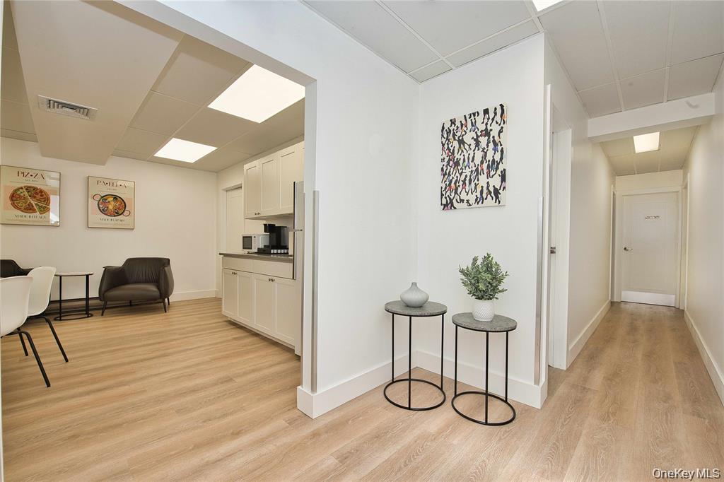 121 Pulaski Road, Unit 4 photo 5