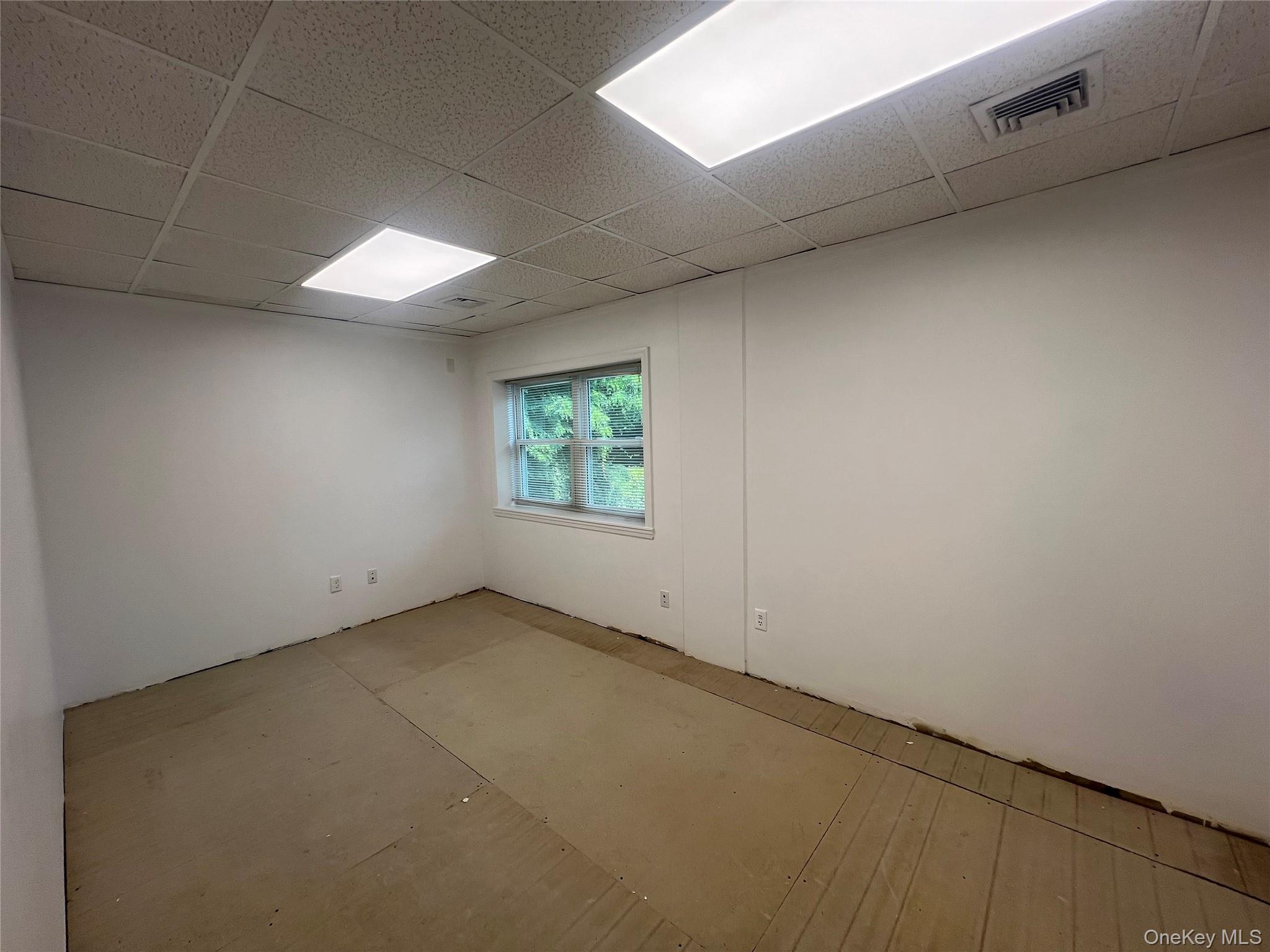 121 Pulaski Road, Unit 4 photo 3